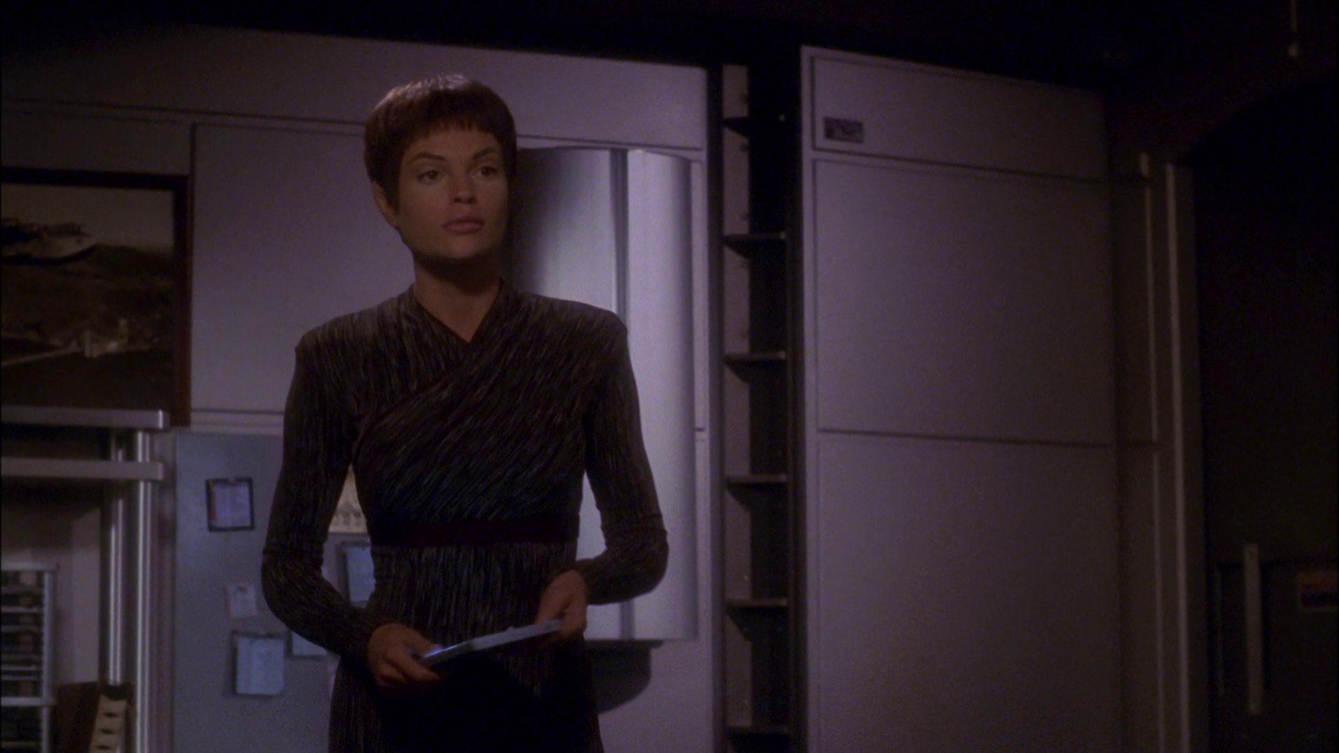 extant_StarTrek_ENT_1x26-_ShockwavePart1_1025.jpg