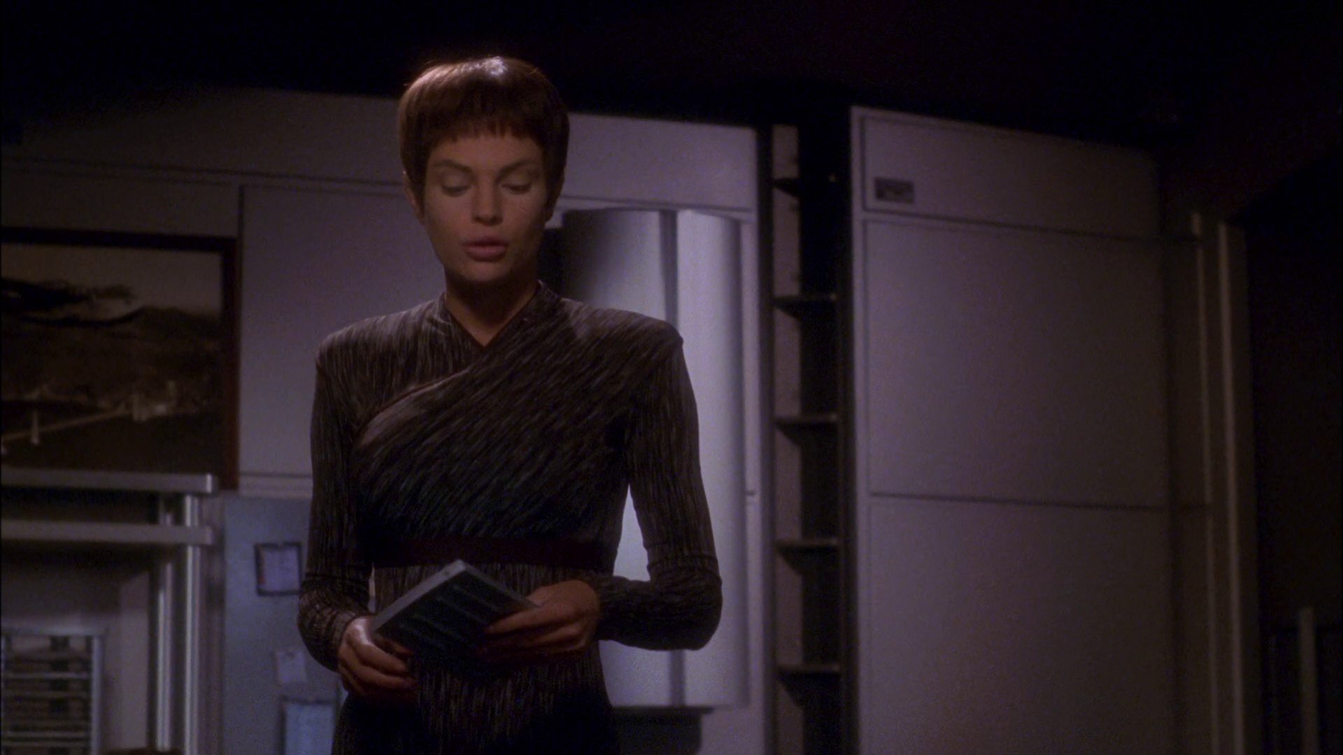 extant_StarTrek_ENT_1x26-_ShockwavePart1_1026.jpg