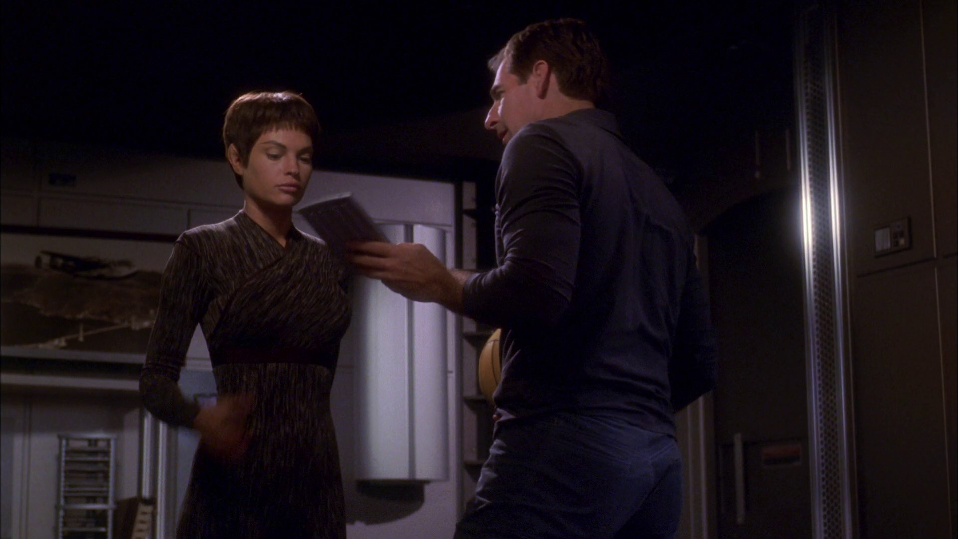 extant_StarTrek_ENT_1x26-_ShockwavePart1_1055.jpg
