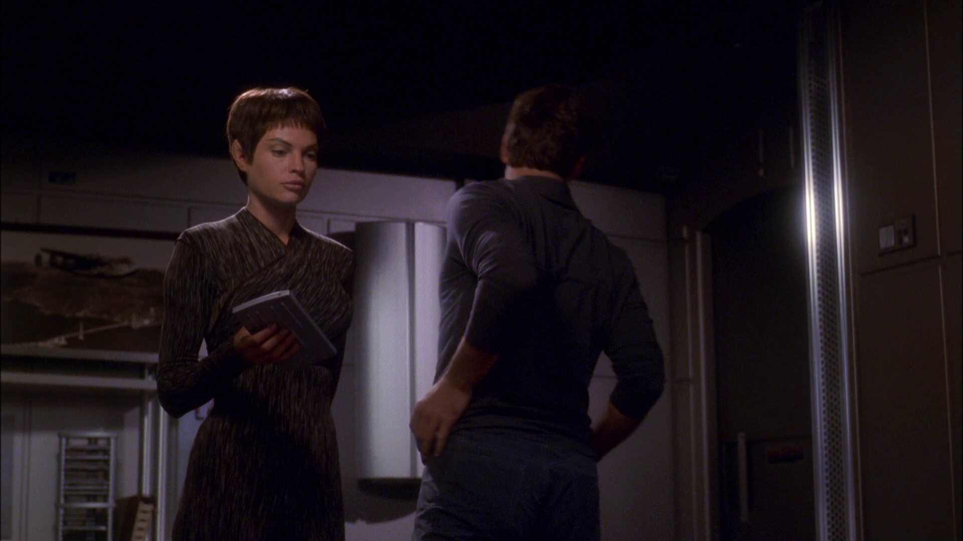 extant_StarTrek_ENT_1x26-_ShockwavePart1_1057.jpg