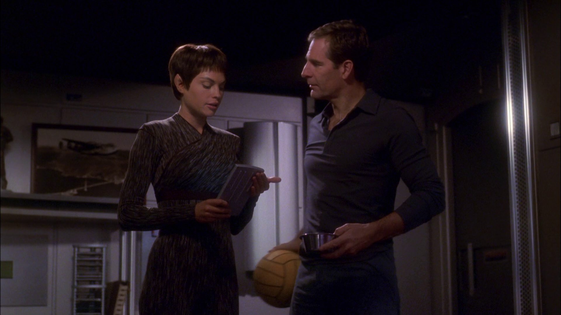 extant_StarTrek_ENT_1x26-_ShockwavePart1_1066.jpg
