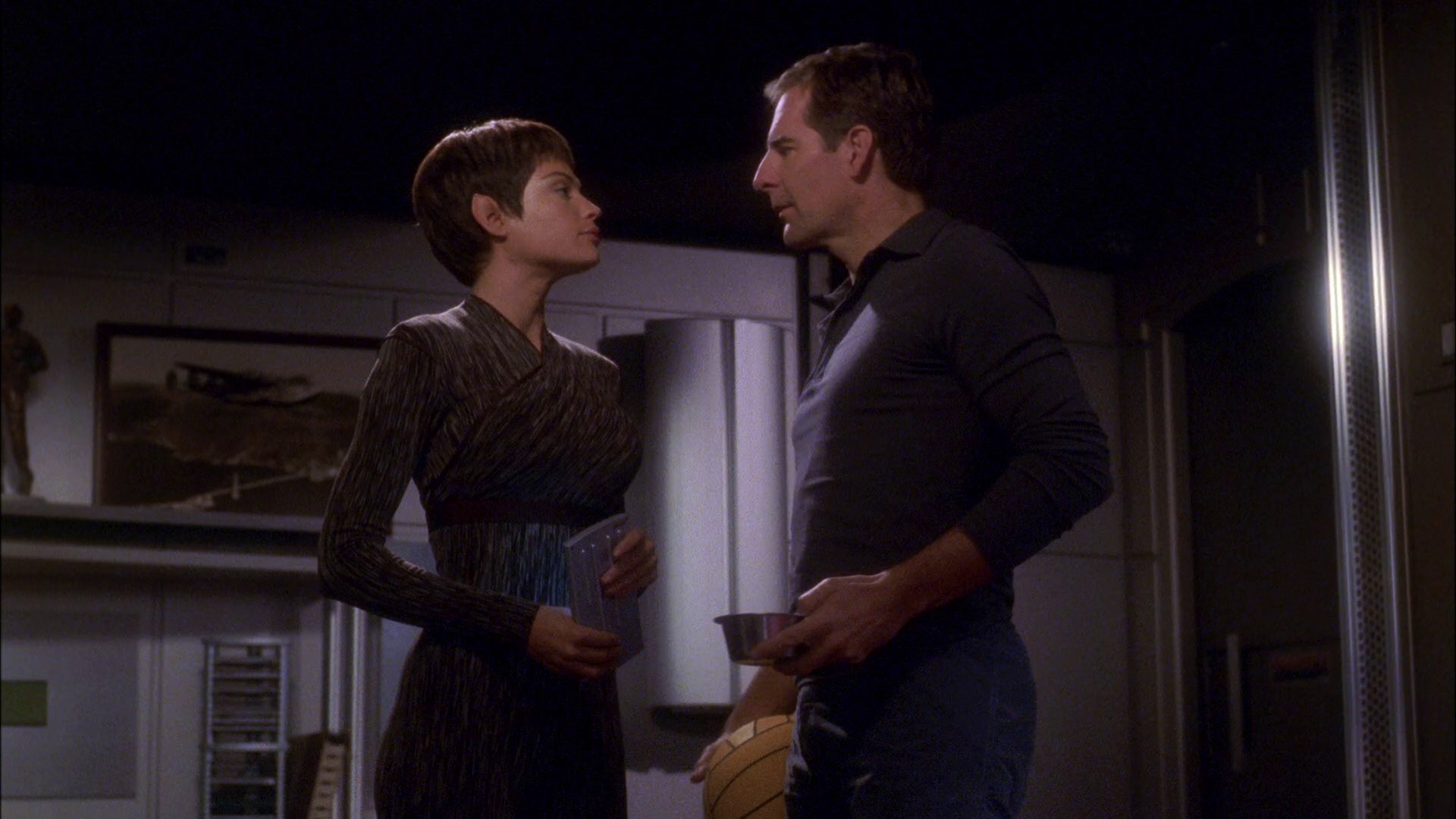 extant_StarTrek_ENT_1x26-_ShockwavePart1_1068.jpg