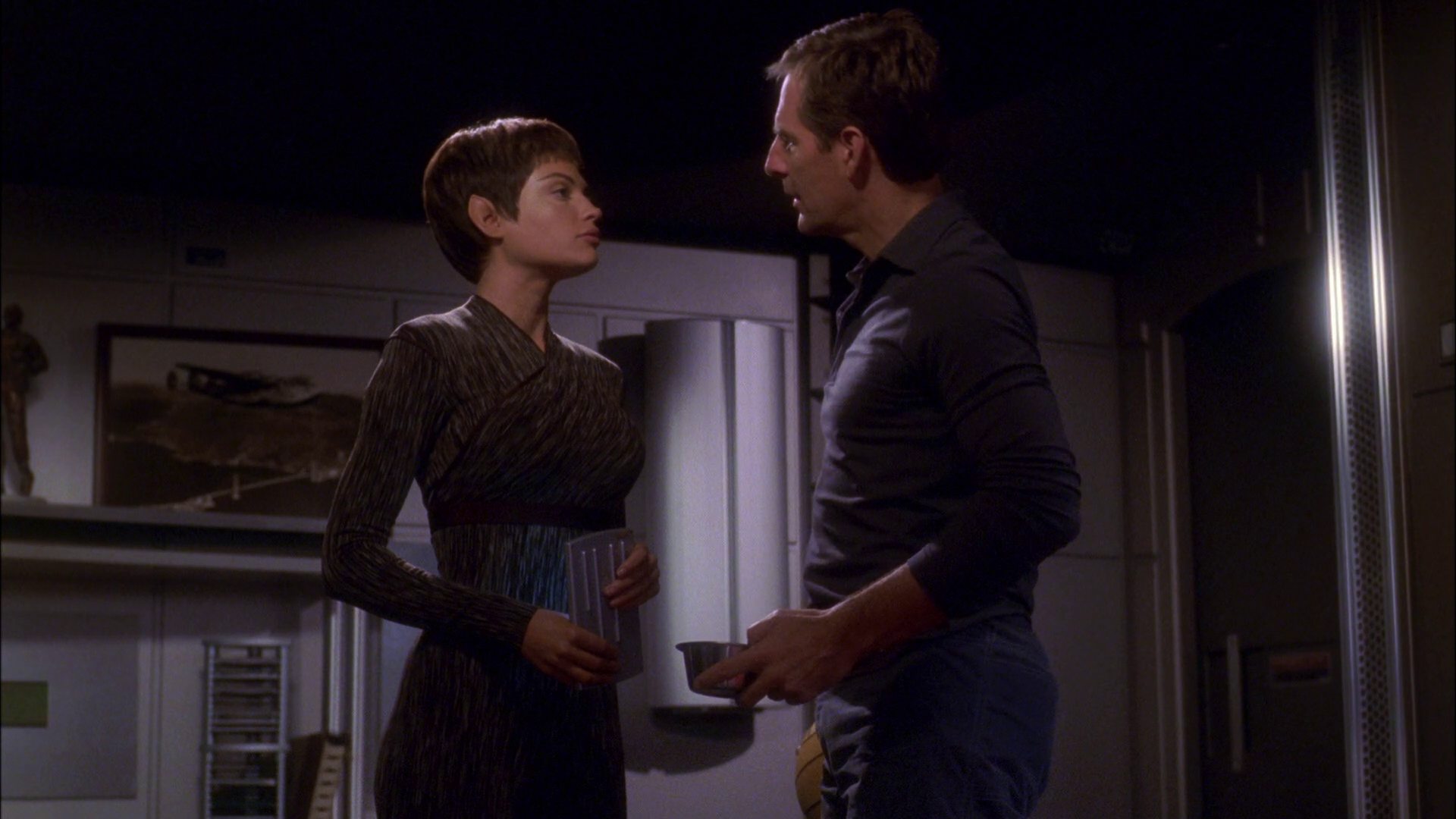 extant_StarTrek_ENT_1x26-_ShockwavePart1_1069.jpg