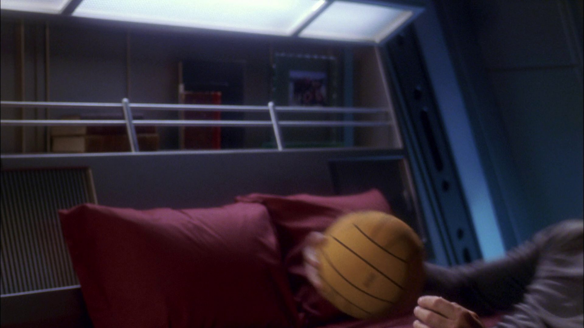 extant_StarTrek_ENT_1x26-_ShockwavePart1_1135.jpg