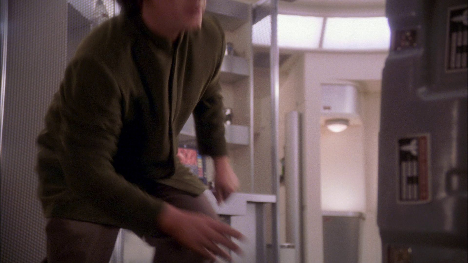 extant_StarTrek_ENT_1x26-_ShockwavePart1_1192.jpg