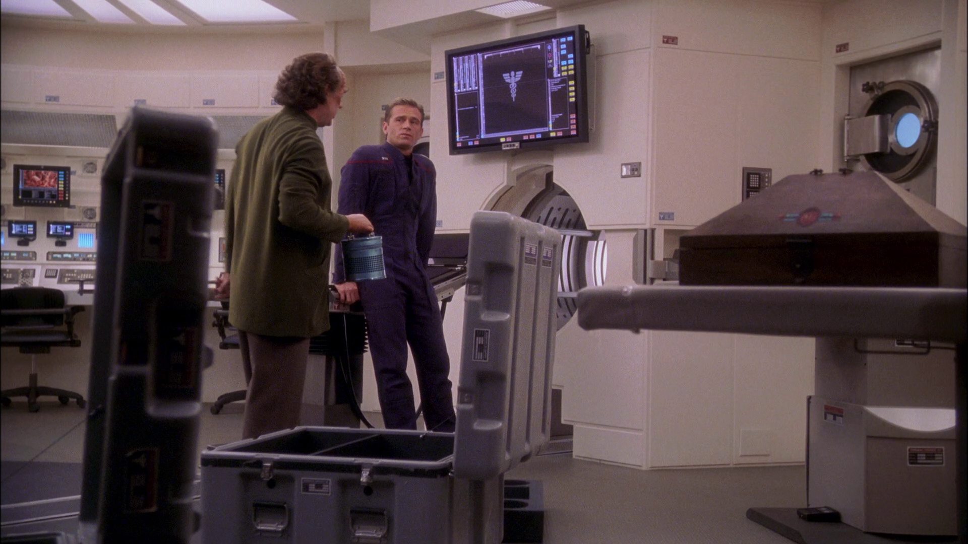 extant_StarTrek_ENT_1x26-_ShockwavePart1_1208.jpg