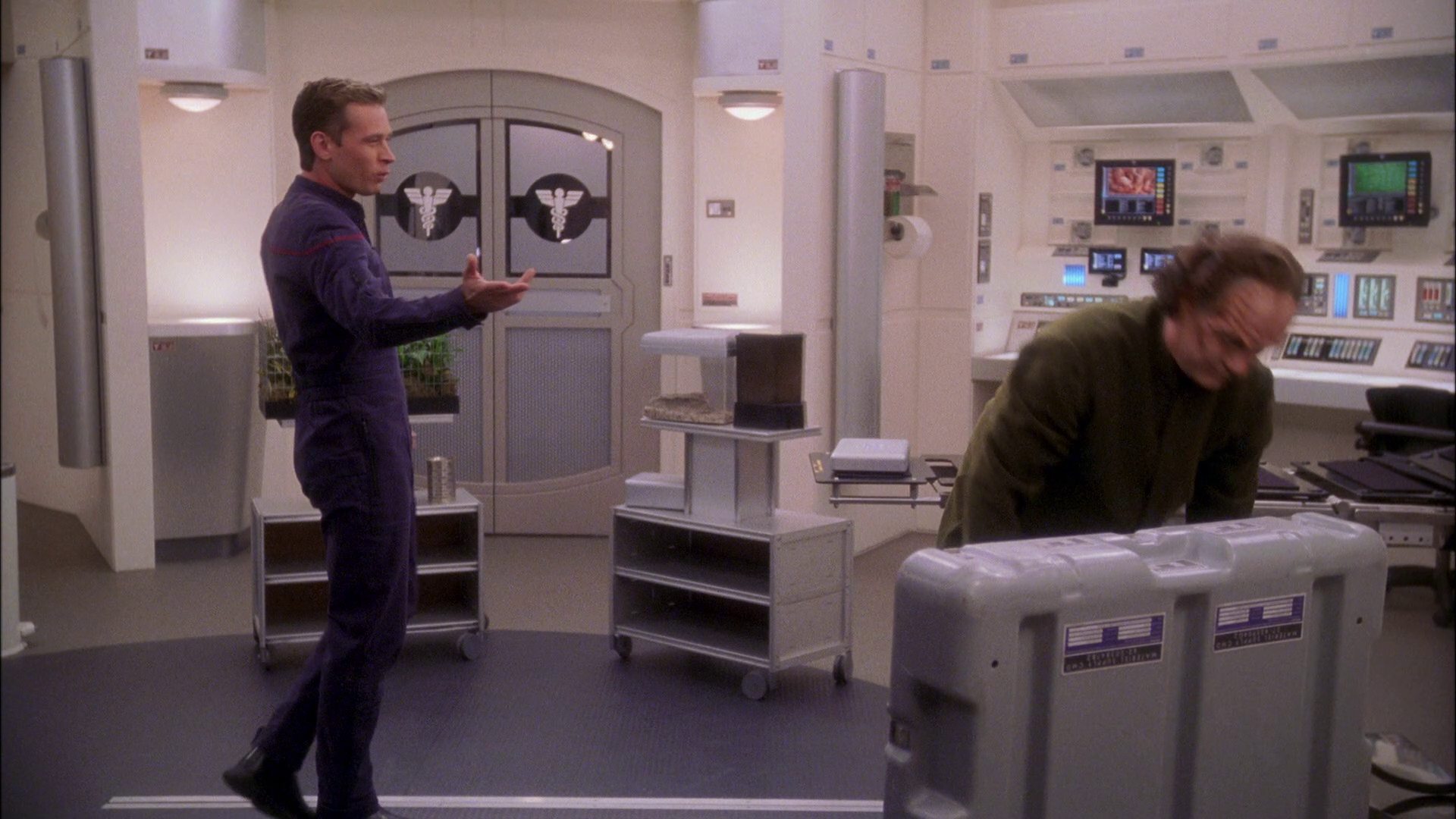 extant_StarTrek_ENT_1x26-_ShockwavePart1_1265.jpg
