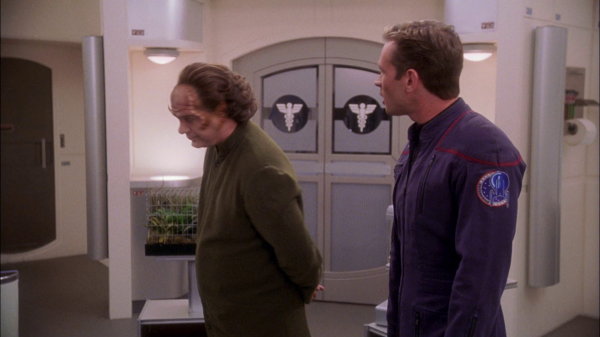 extant_StarTrek_ENT_1x26-_ShockwavePart1_1277.jpg