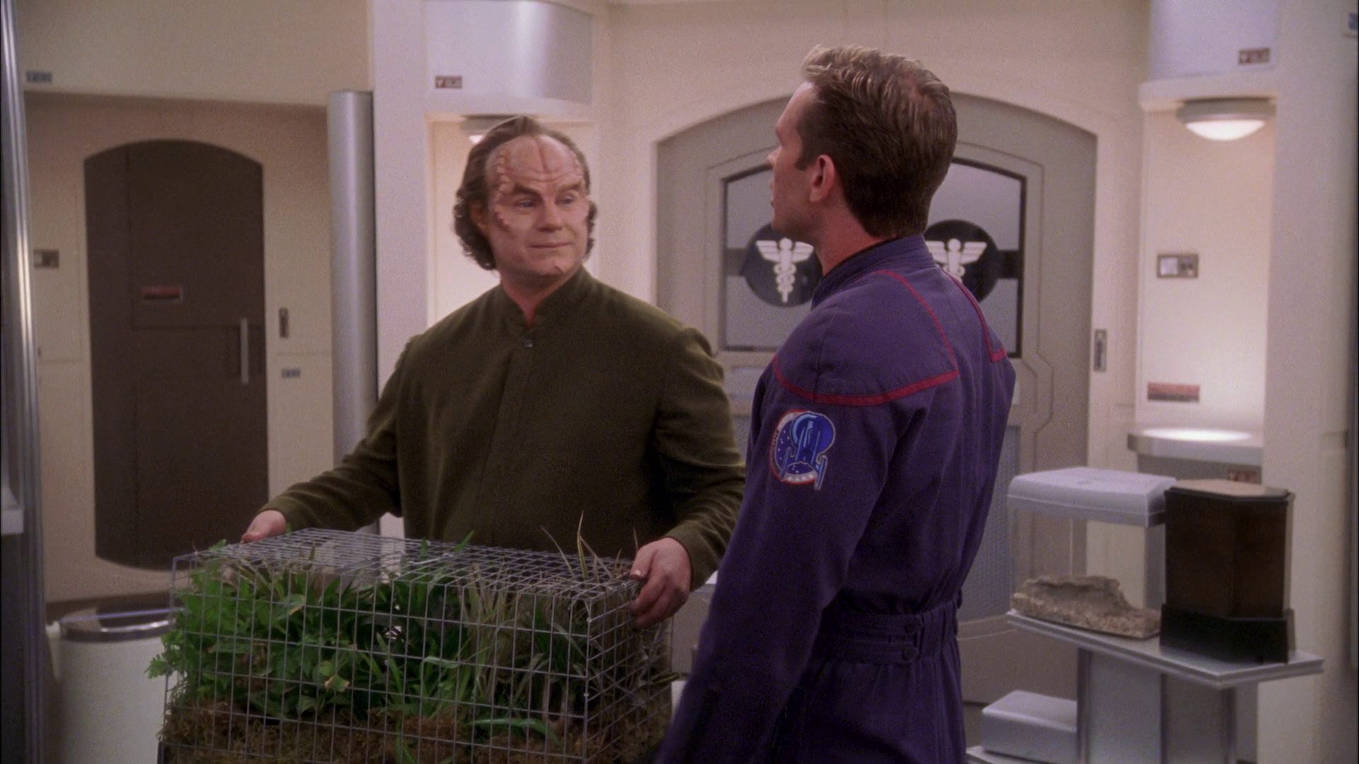 extant_StarTrek_ENT_1x26-_ShockwavePart1_1286.jpg