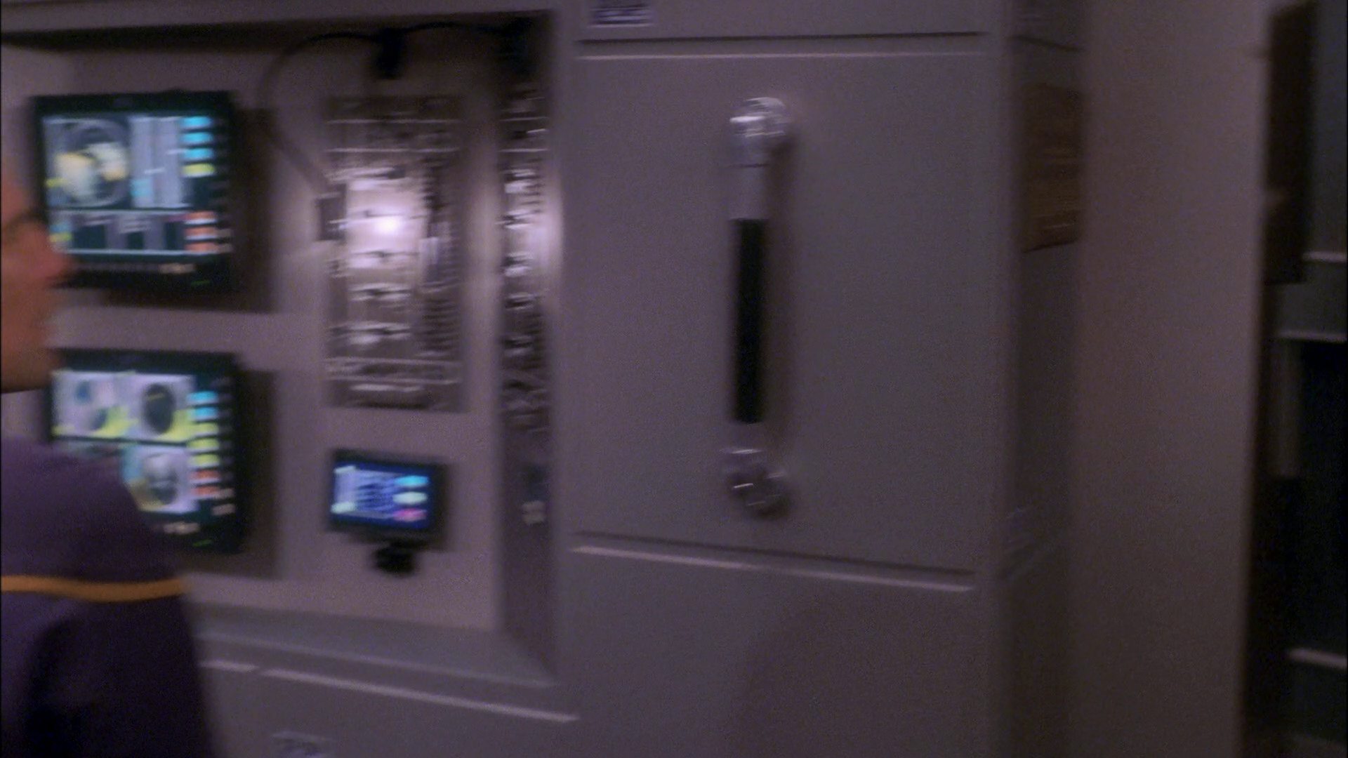 extant_StarTrek_ENT_1x26-_ShockwavePart1_1717.jpg