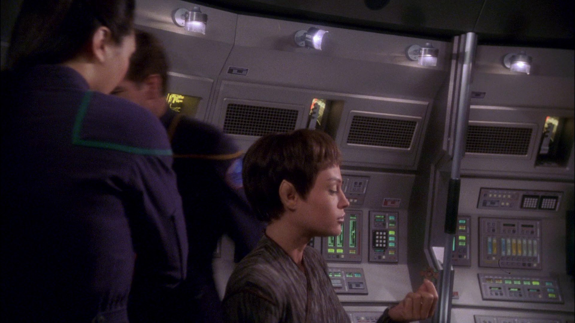 extant_StarTrek_ENT_1x26-_ShockwavePart1_1937.jpg