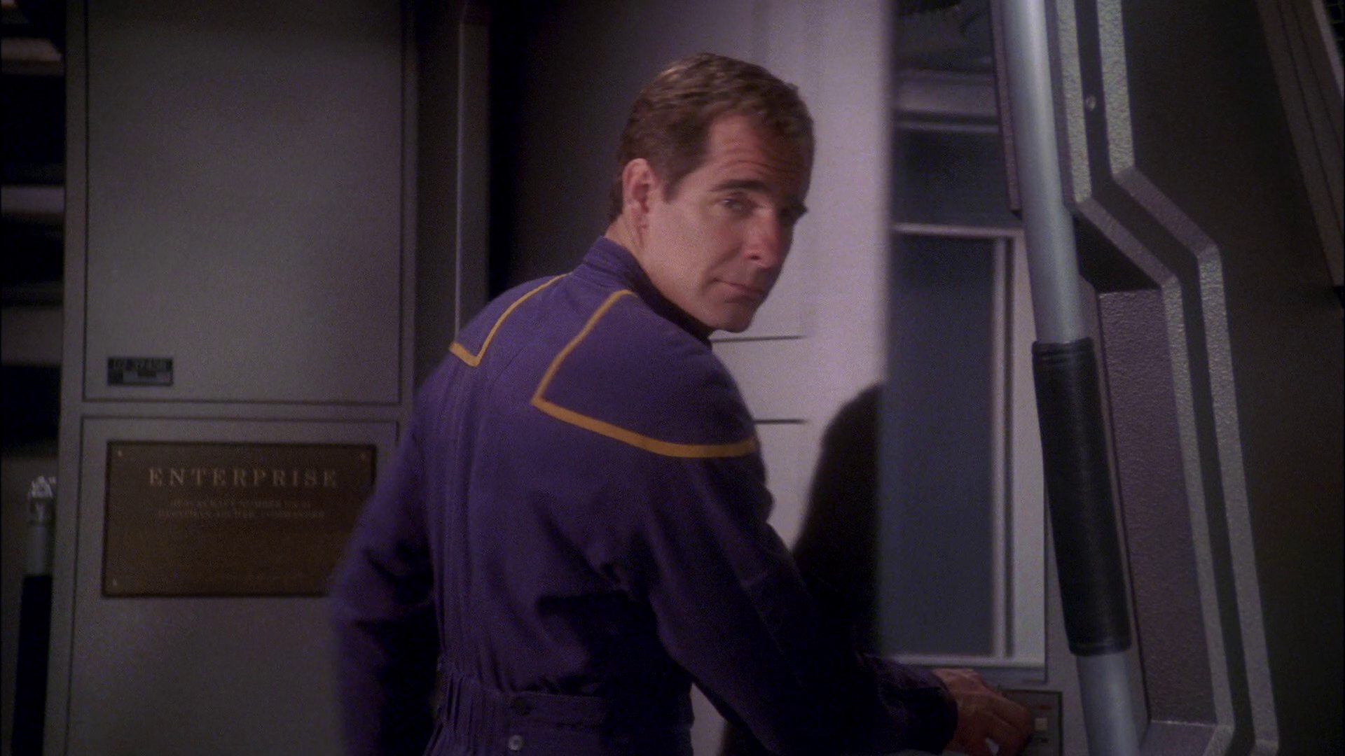 extant_StarTrek_ENT_1x26-_ShockwavePart1_1940.jpg