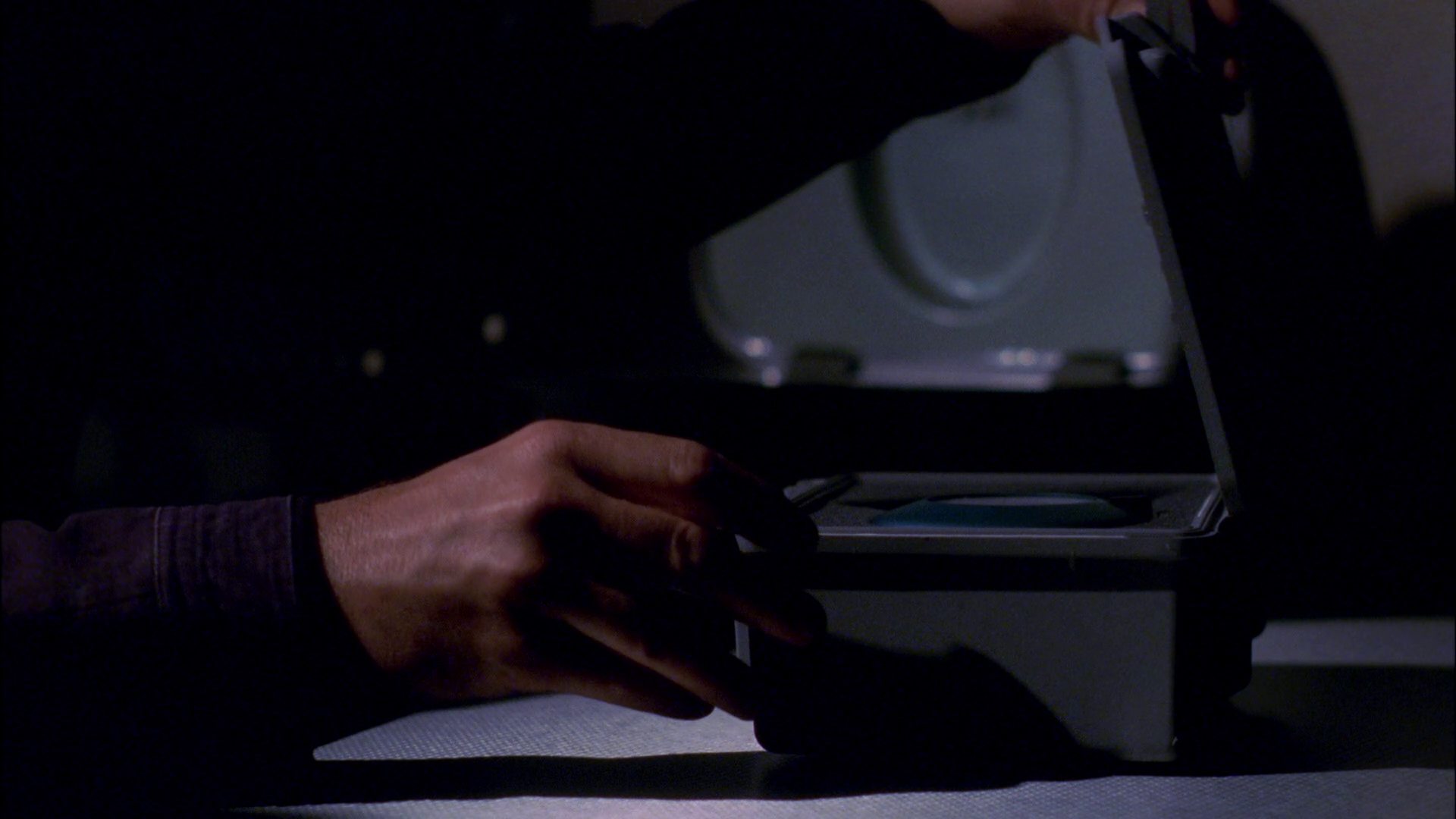 extant_StarTrek_ENT_1x26-_ShockwavePart1_2035.jpg
