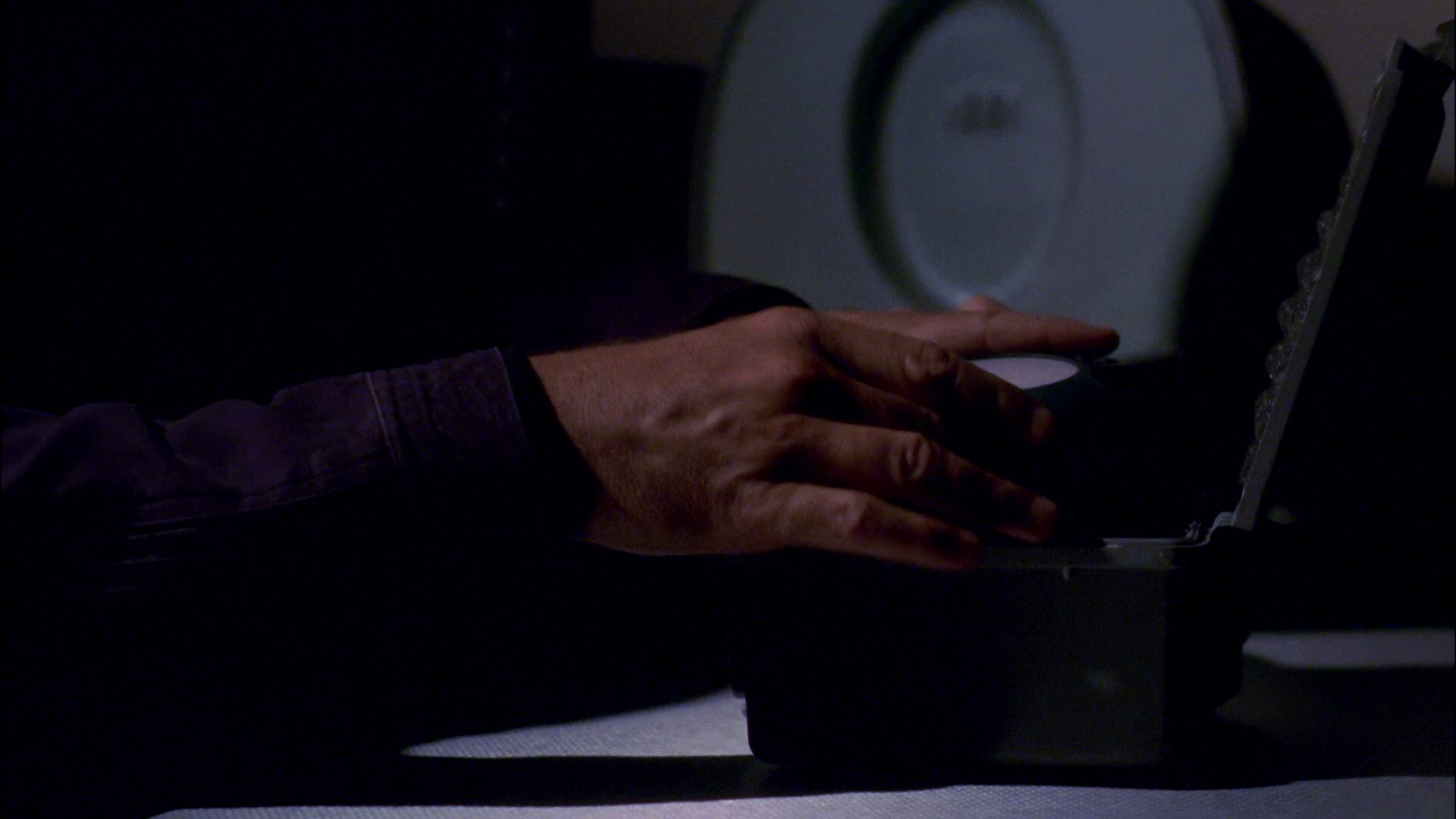extant_StarTrek_ENT_1x26-_ShockwavePart1_2038.jpg