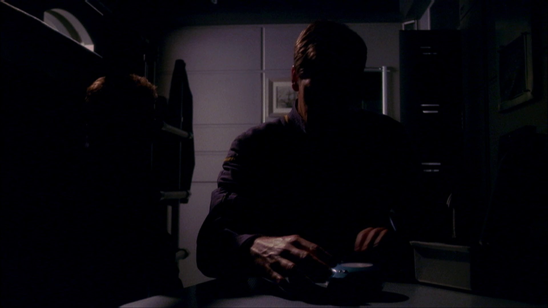 extant_StarTrek_ENT_1x26-_ShockwavePart1_2046.jpg