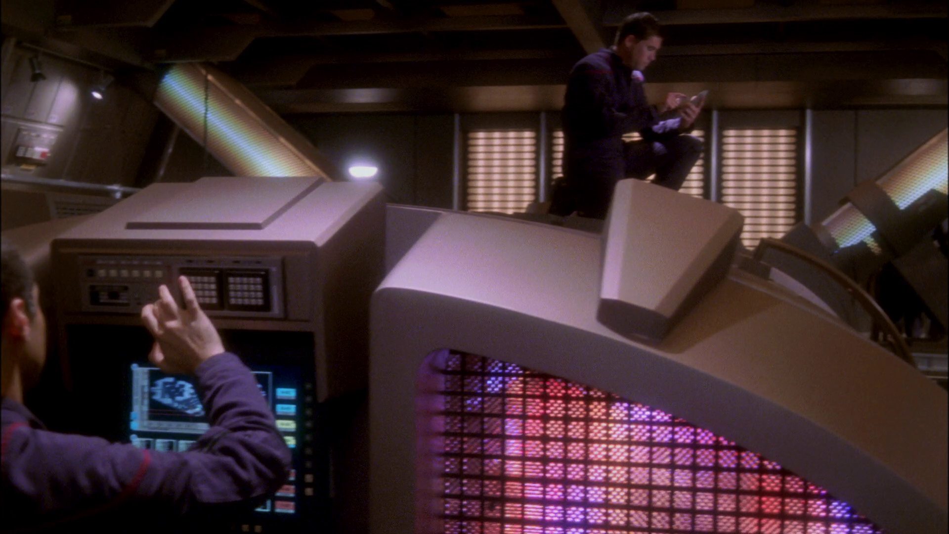 extant_StarTrek_ENT_1x26-_ShockwavePart1_2090.jpg