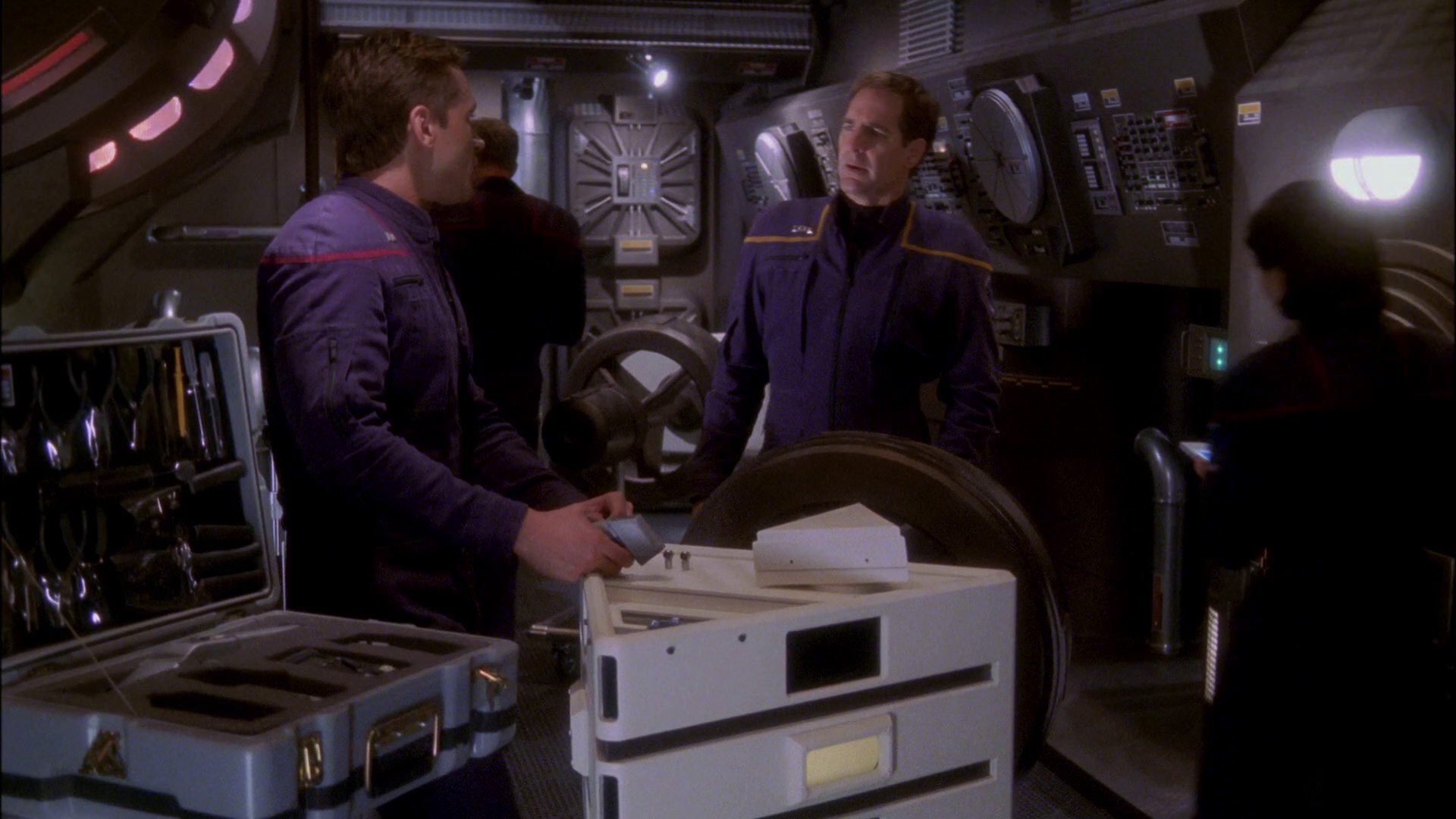 extant_StarTrek_ENT_1x26-_ShockwavePart1_2103.jpg