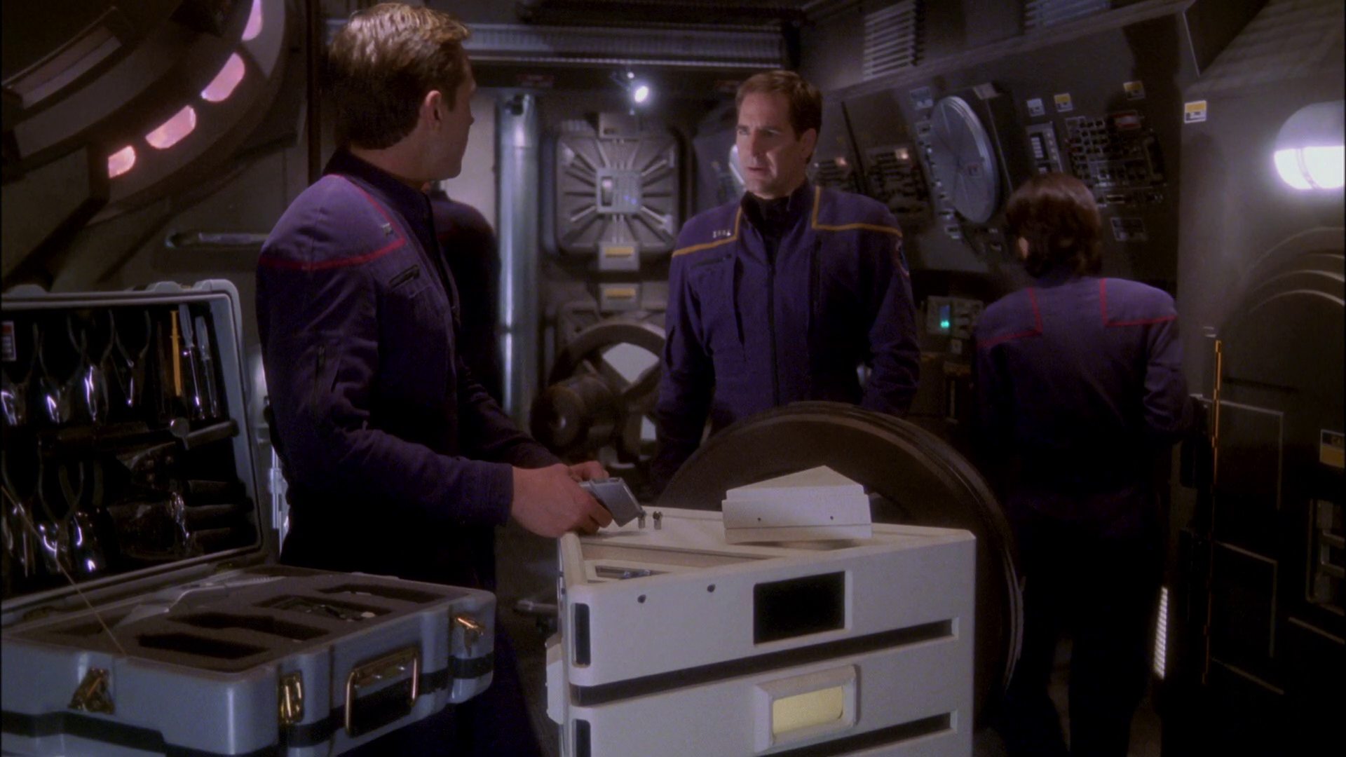 extant_StarTrek_ENT_1x26-_ShockwavePart1_2104.jpg