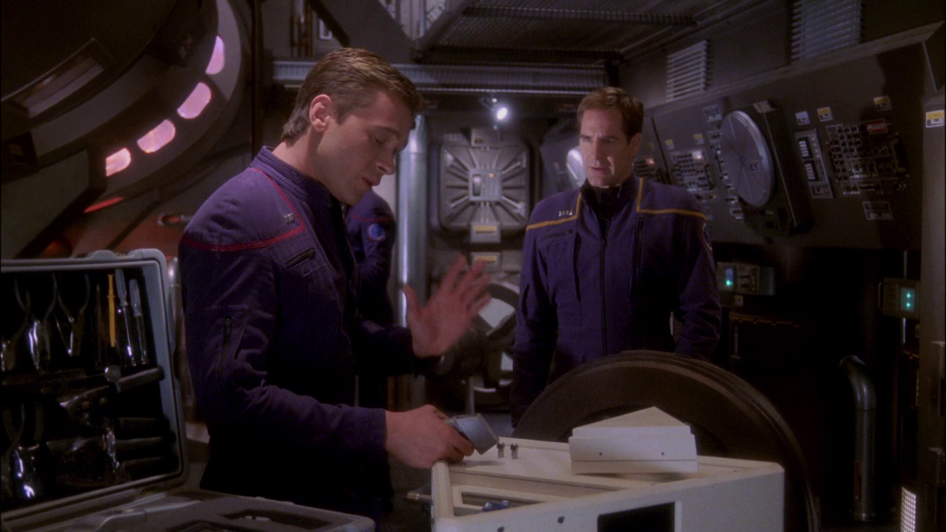 extant_StarTrek_ENT_1x26-_ShockwavePart1_2108.jpg