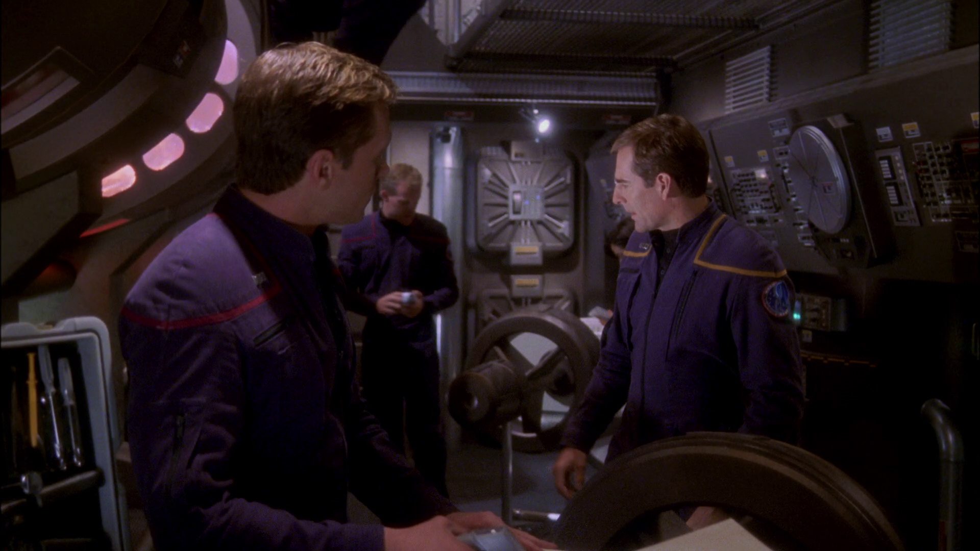 extant_StarTrek_ENT_1x26-_ShockwavePart1_2111.jpg