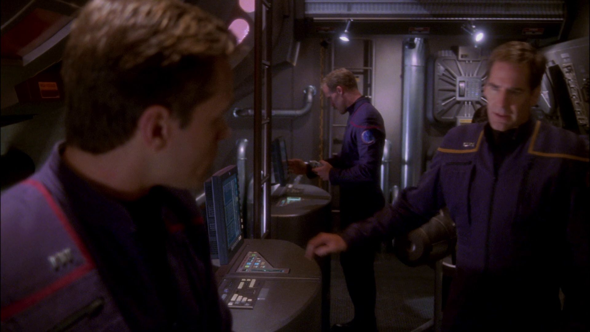 extant_StarTrek_ENT_1x26-_ShockwavePart1_2125.jpg