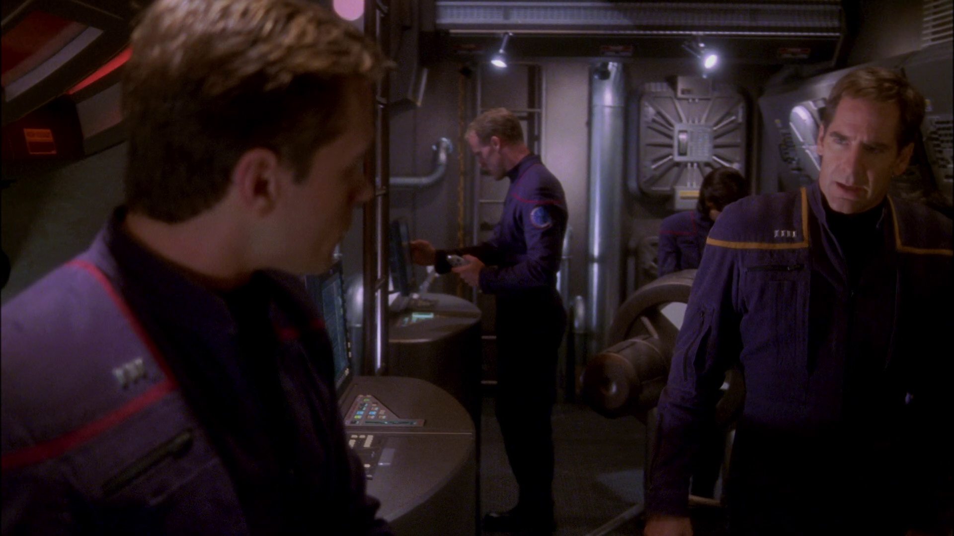 extant_StarTrek_ENT_1x26-_ShockwavePart1_2126.jpg