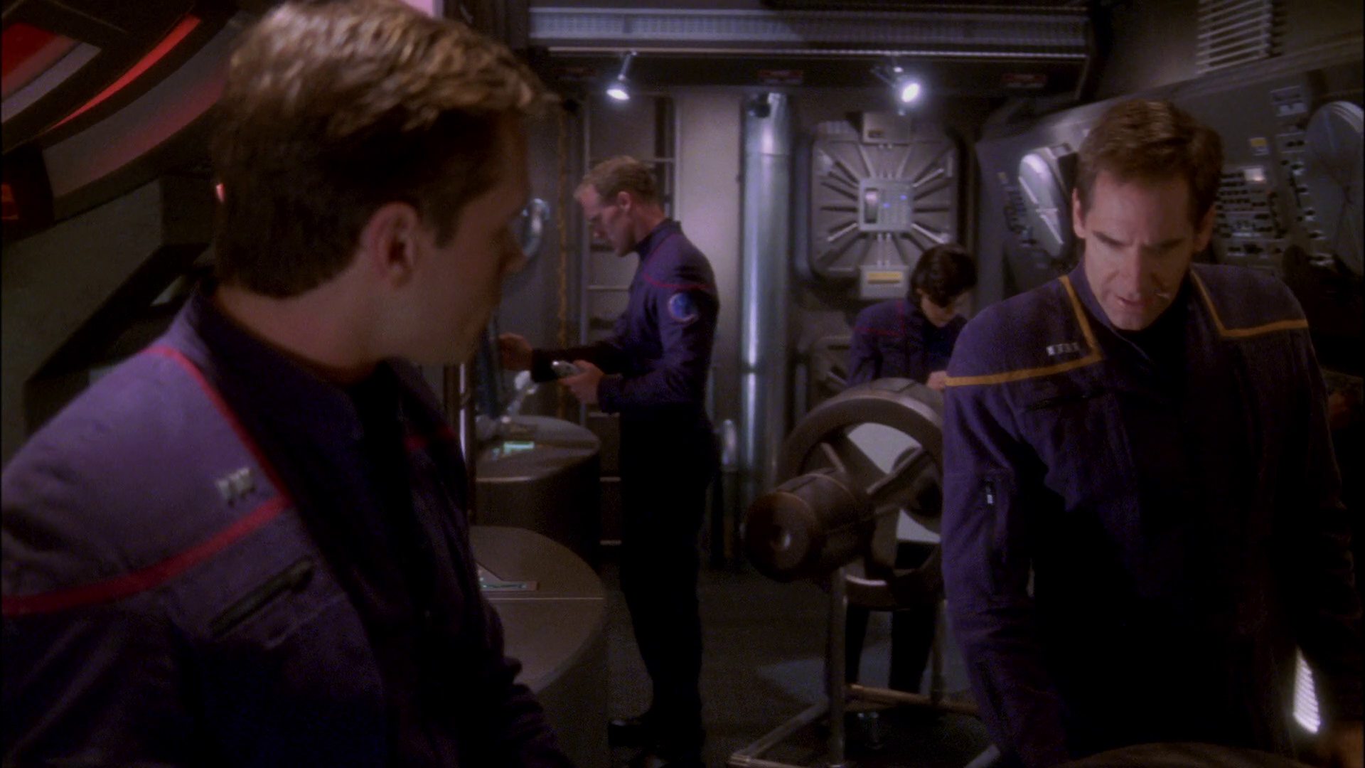 extant_StarTrek_ENT_1x26-_ShockwavePart1_2127.jpg