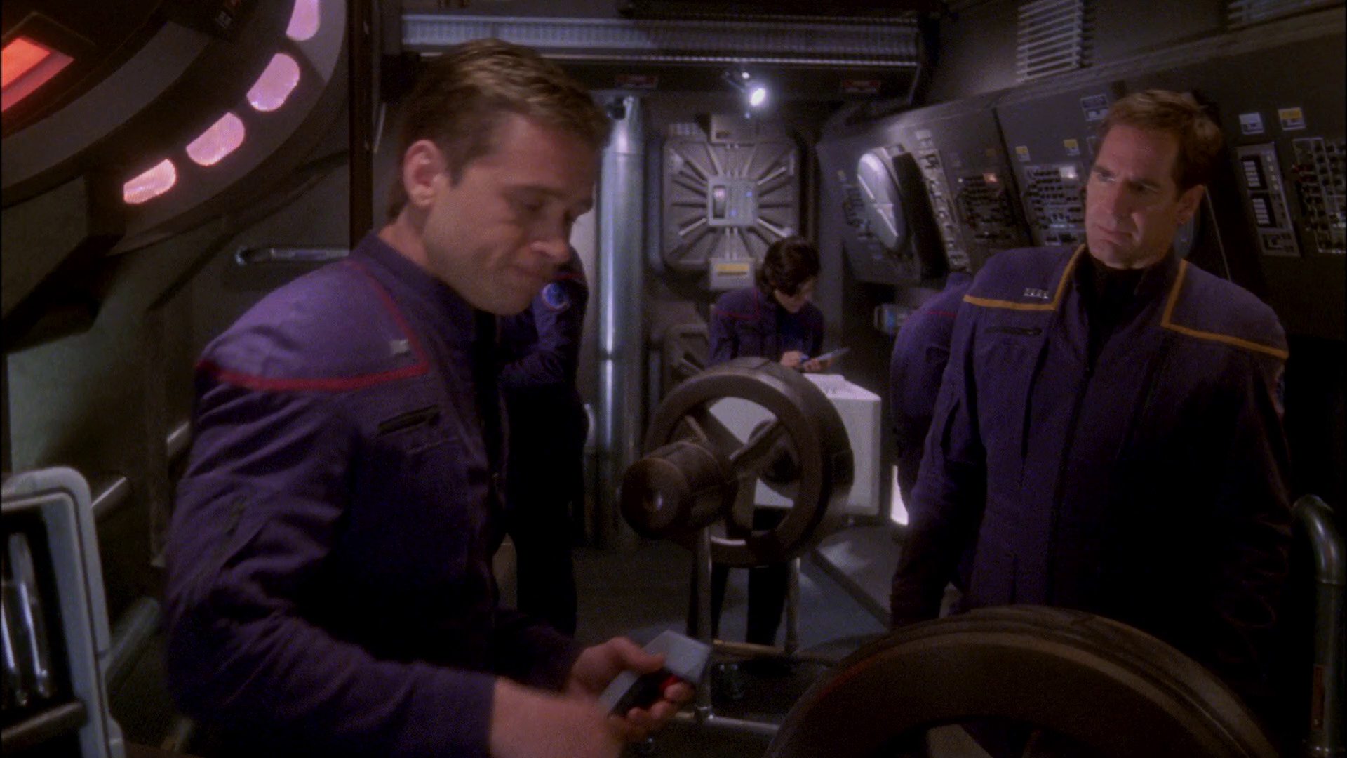extant_StarTrek_ENT_1x26-_ShockwavePart1_2129.jpg