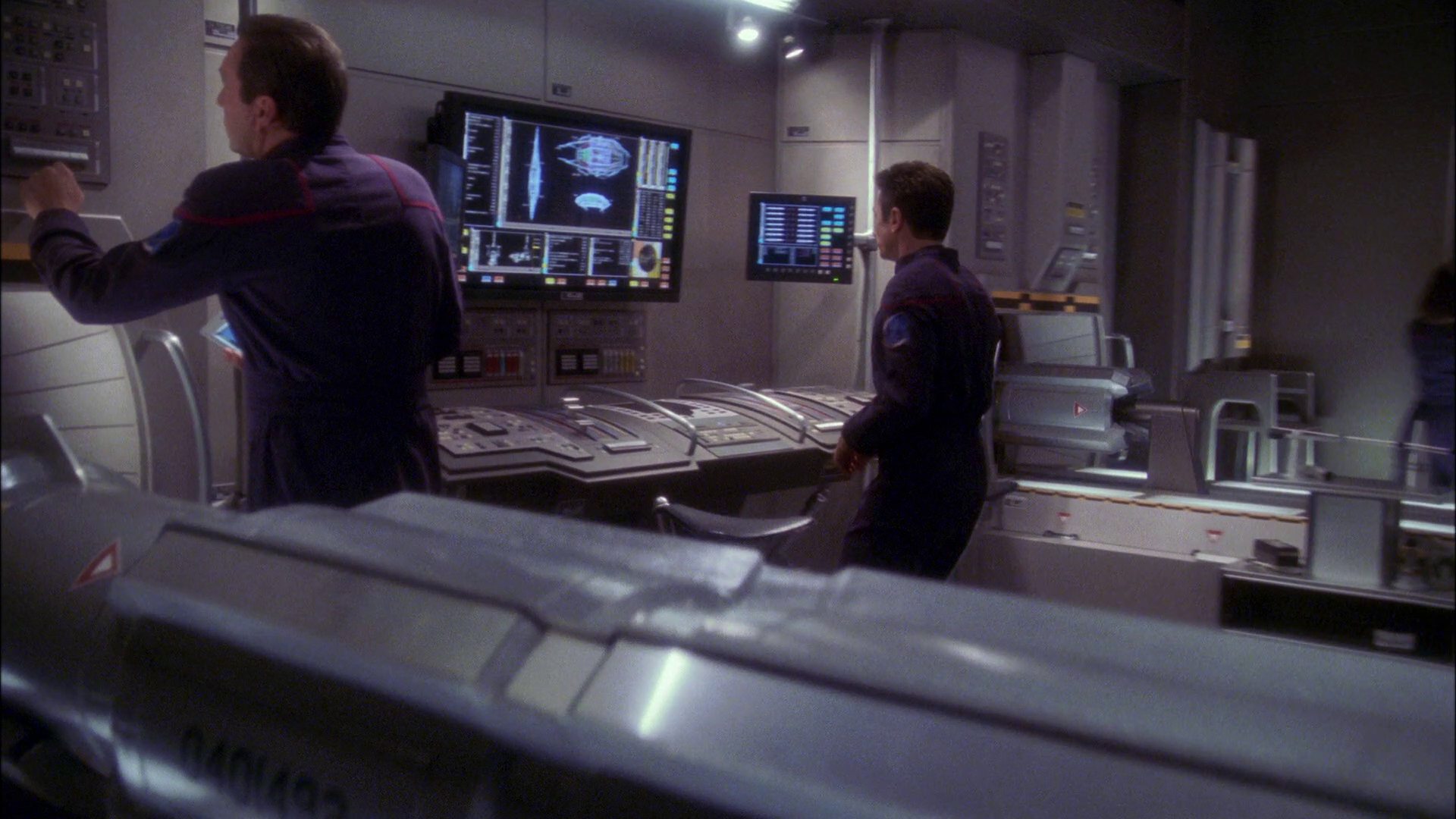 extant_StarTrek_ENT_1x26-_ShockwavePart1_2150.jpg