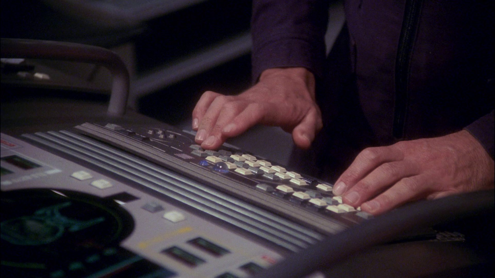extant_StarTrek_ENT_1x26-_ShockwavePart1_2252.jpg