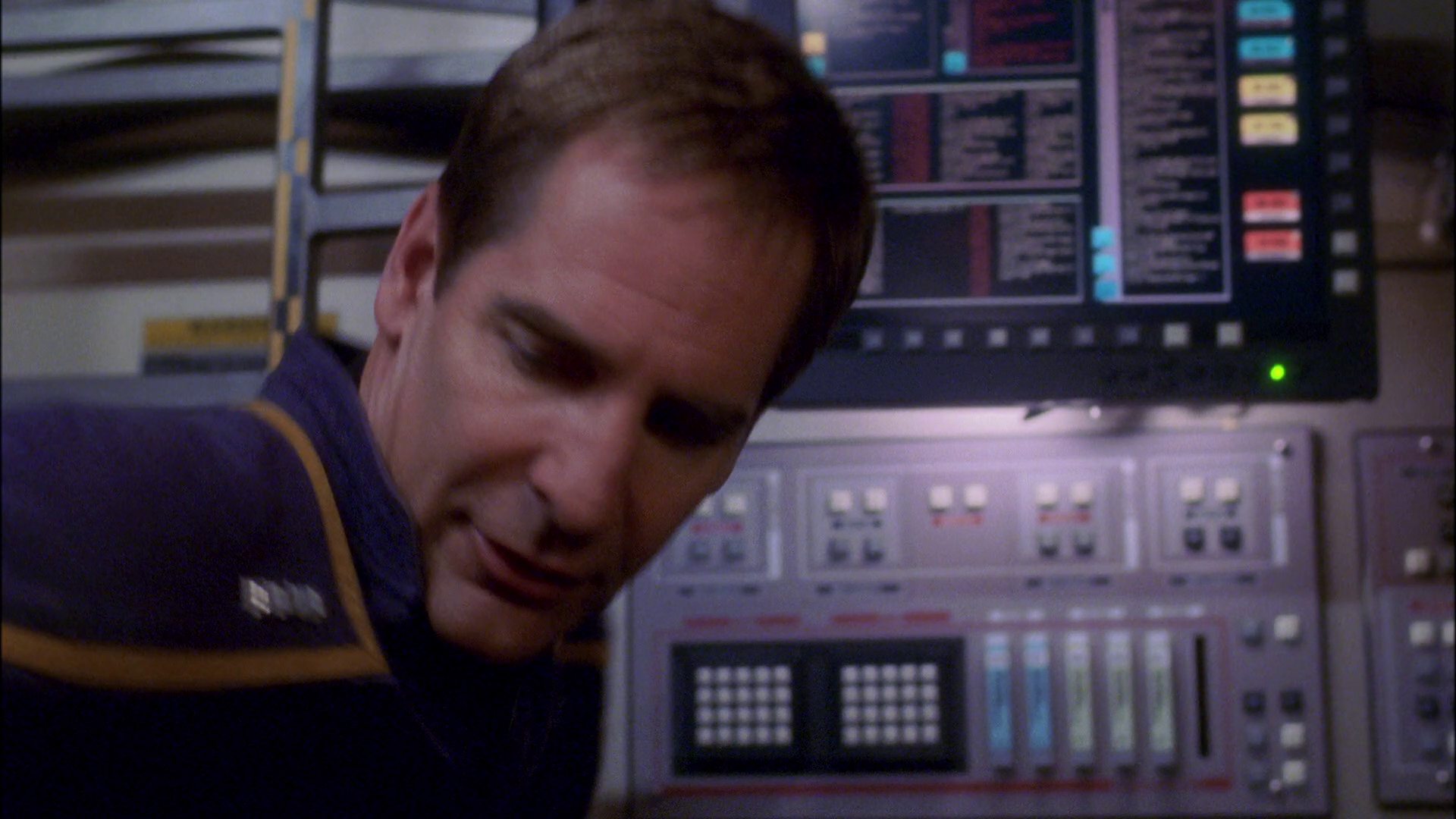 extant_StarTrek_ENT_1x26-_ShockwavePart1_2300.jpg
