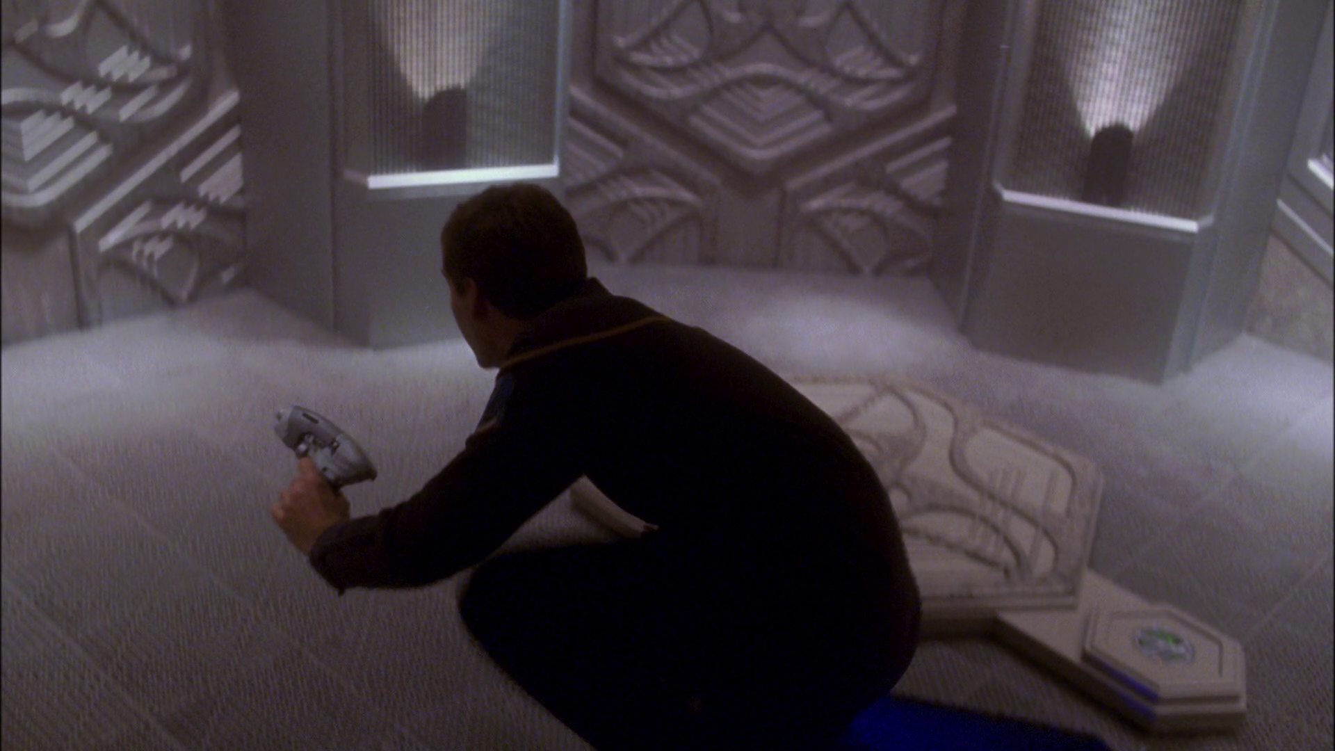 extant_StarTrek_ENT_1x26-_ShockwavePart1_2339.jpg