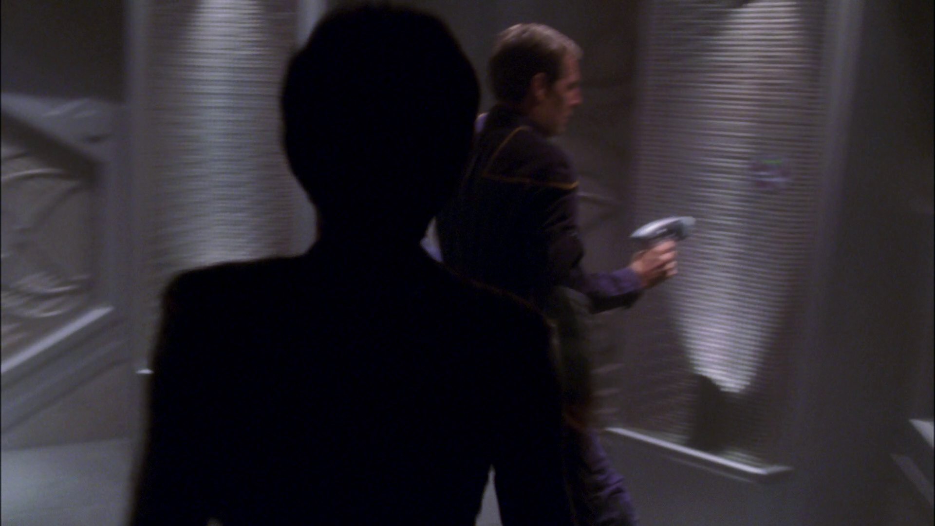 extant_StarTrek_ENT_1x26-_ShockwavePart1_2345.jpg