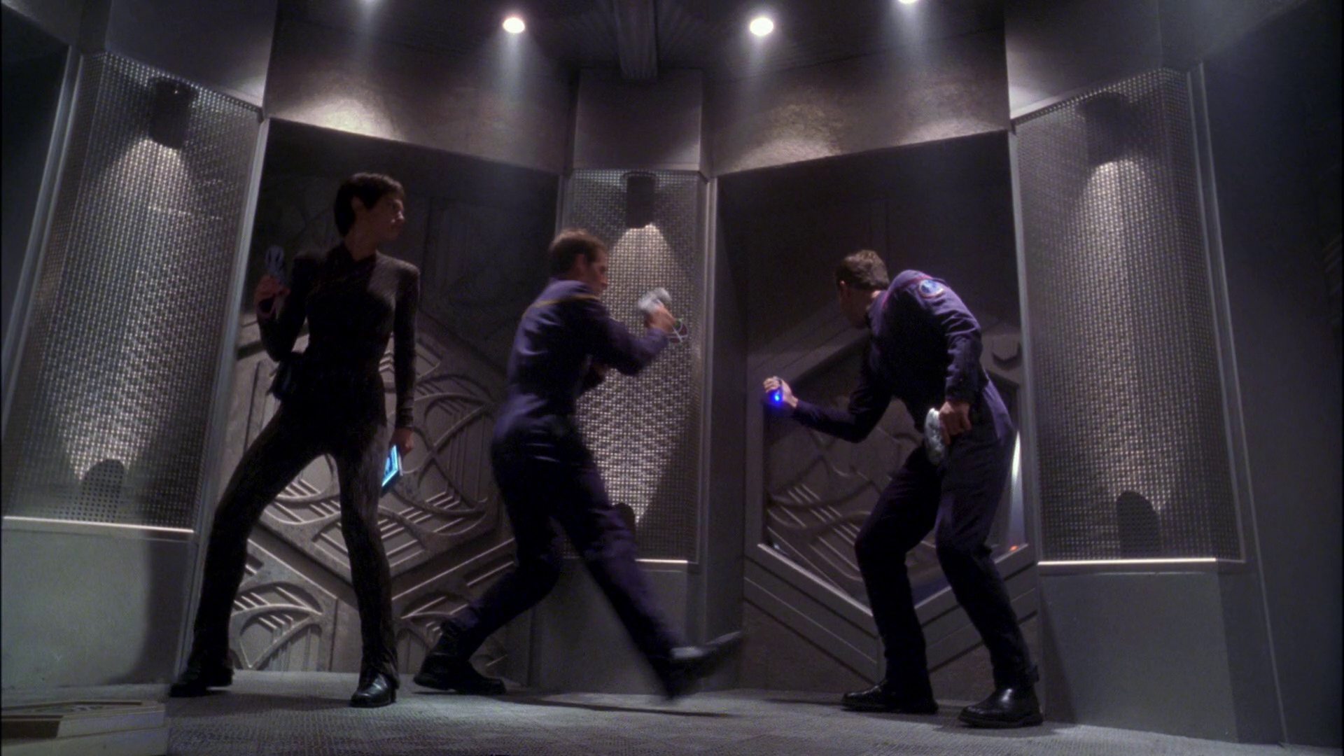 extant_StarTrek_ENT_1x26-_ShockwavePart1_2364.jpg
