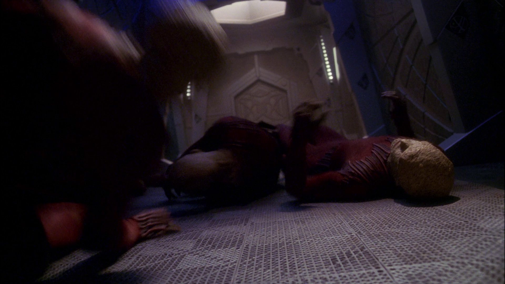 extant_StarTrek_ENT_1x26-_ShockwavePart1_2373.jpg