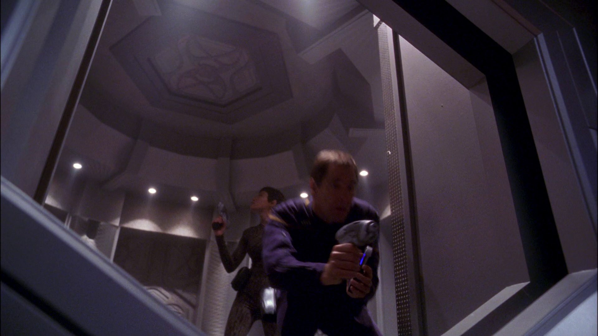 extant_StarTrek_ENT_1x26-_ShockwavePart1_2378.jpg