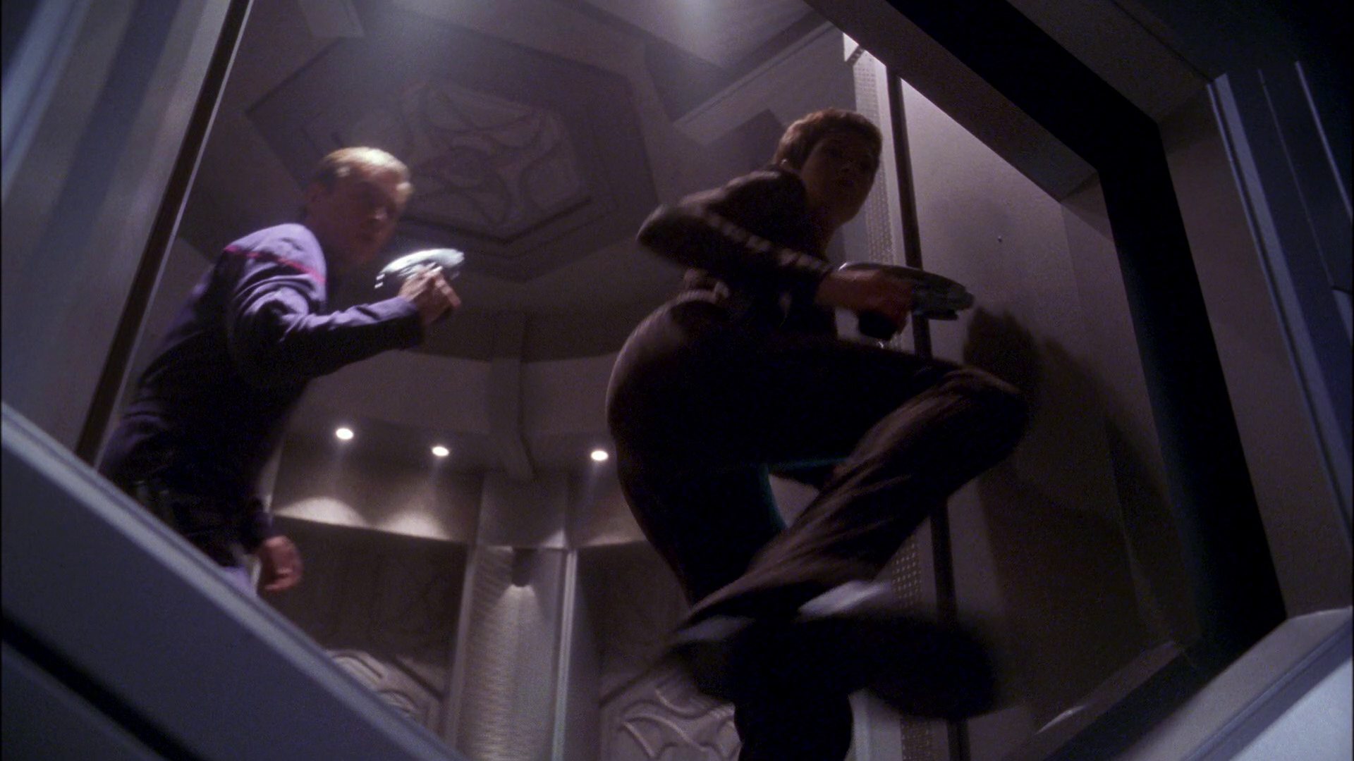 extant_StarTrek_ENT_1x26-_ShockwavePart1_2381.jpg