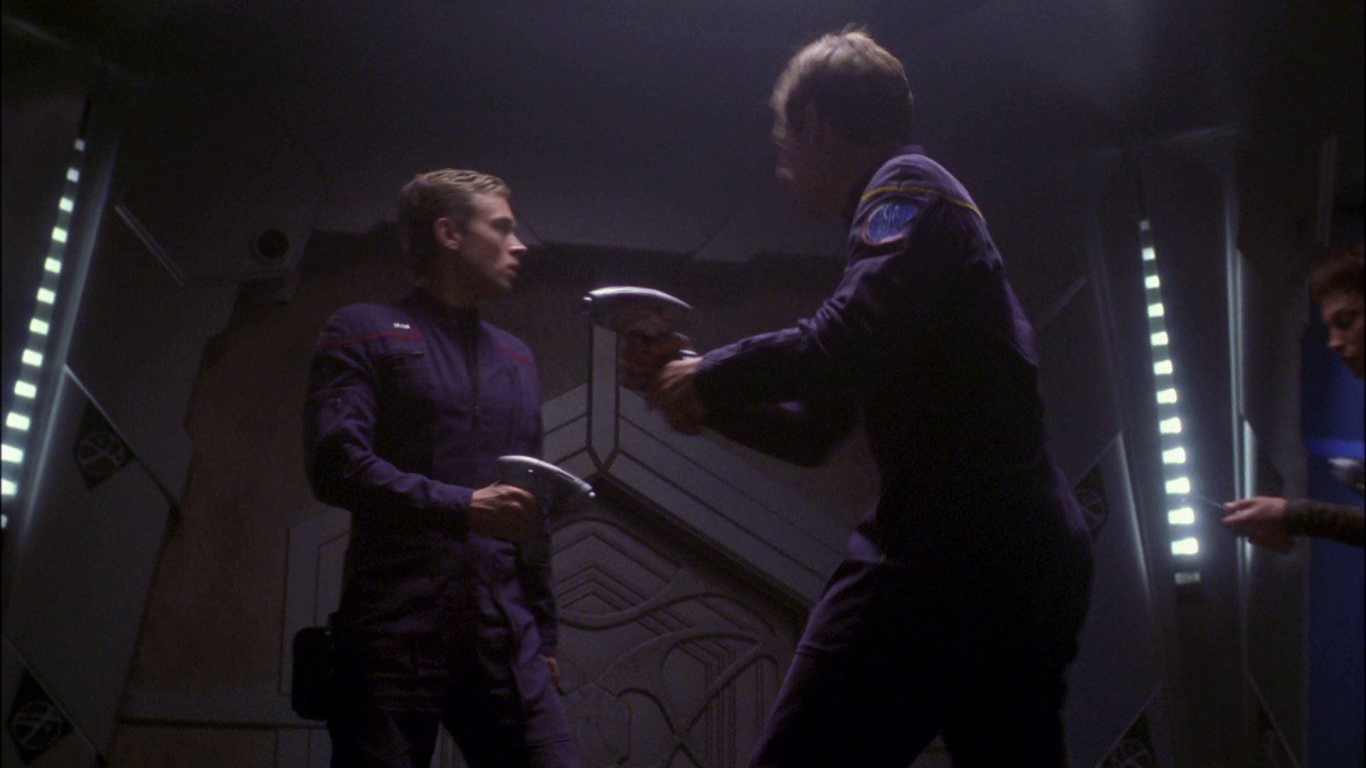 extant_StarTrek_ENT_1x26-_ShockwavePart1_2388.jpg