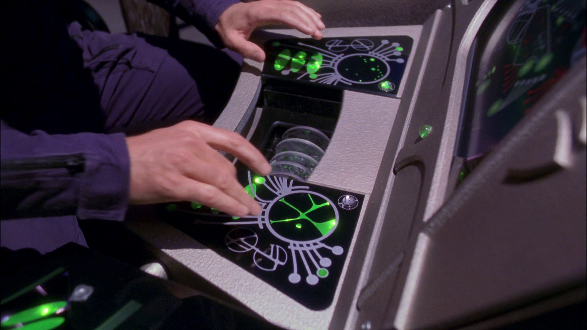 extant_StarTrek_ENT_1x26-_ShockwavePart1_2490.jpg
