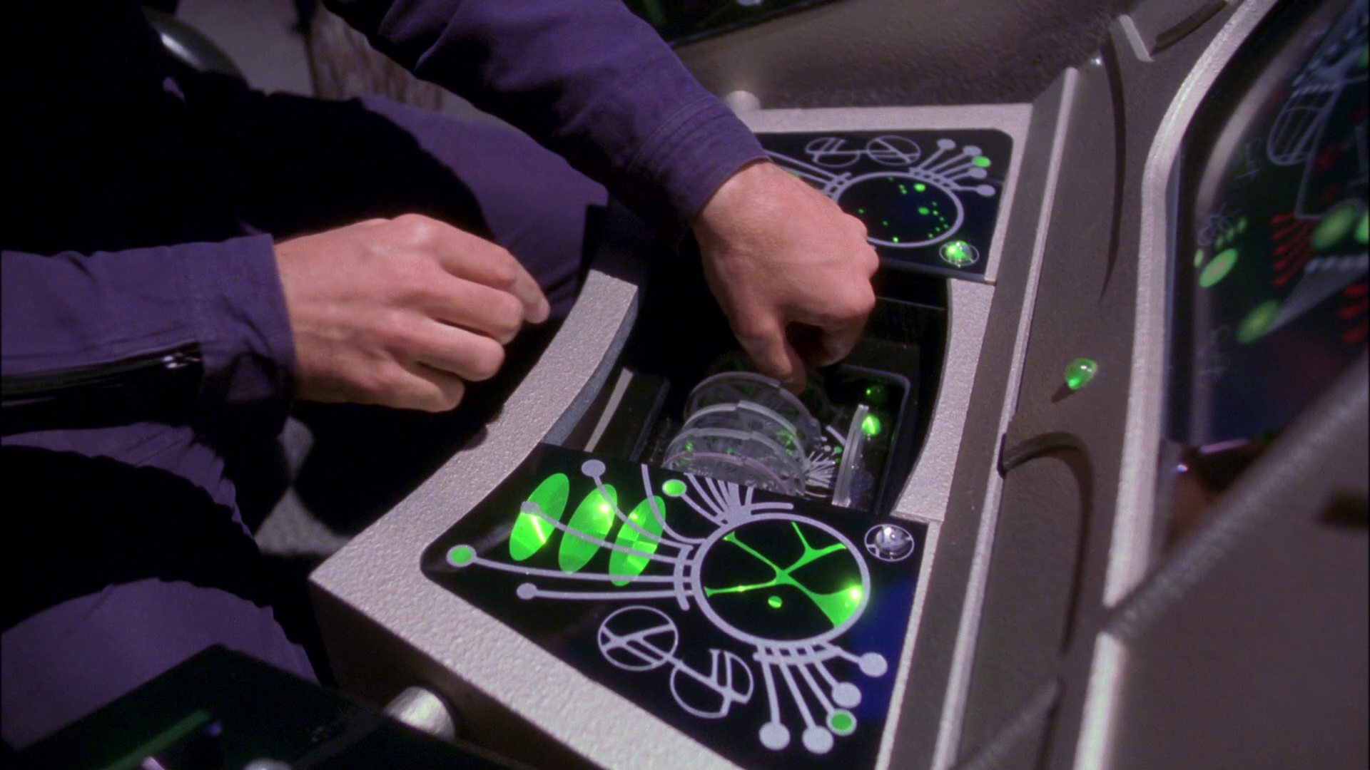 extant_StarTrek_ENT_1x26-_ShockwavePart1_2494.jpg