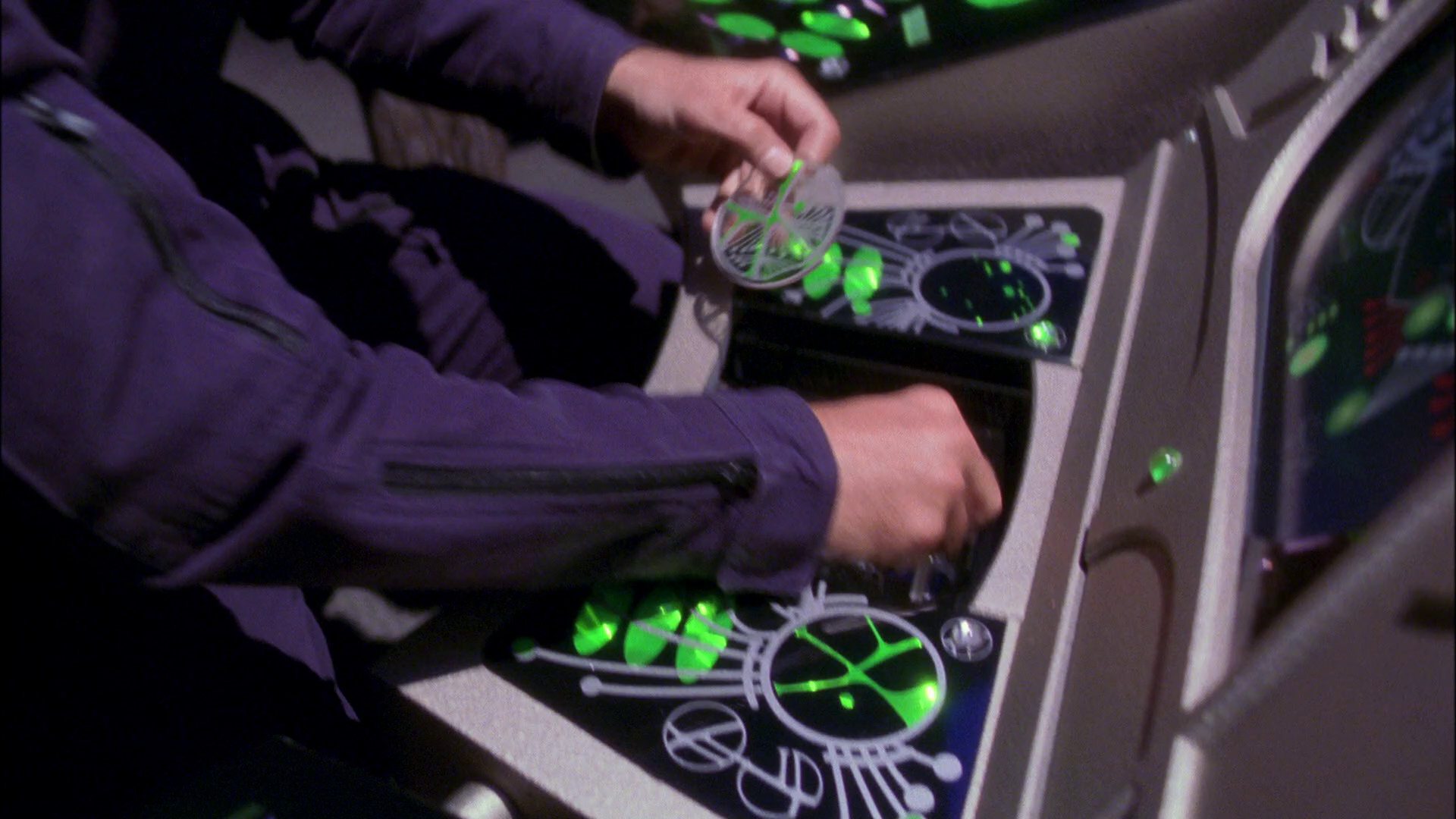 extant_StarTrek_ENT_1x26-_ShockwavePart1_2495.jpg