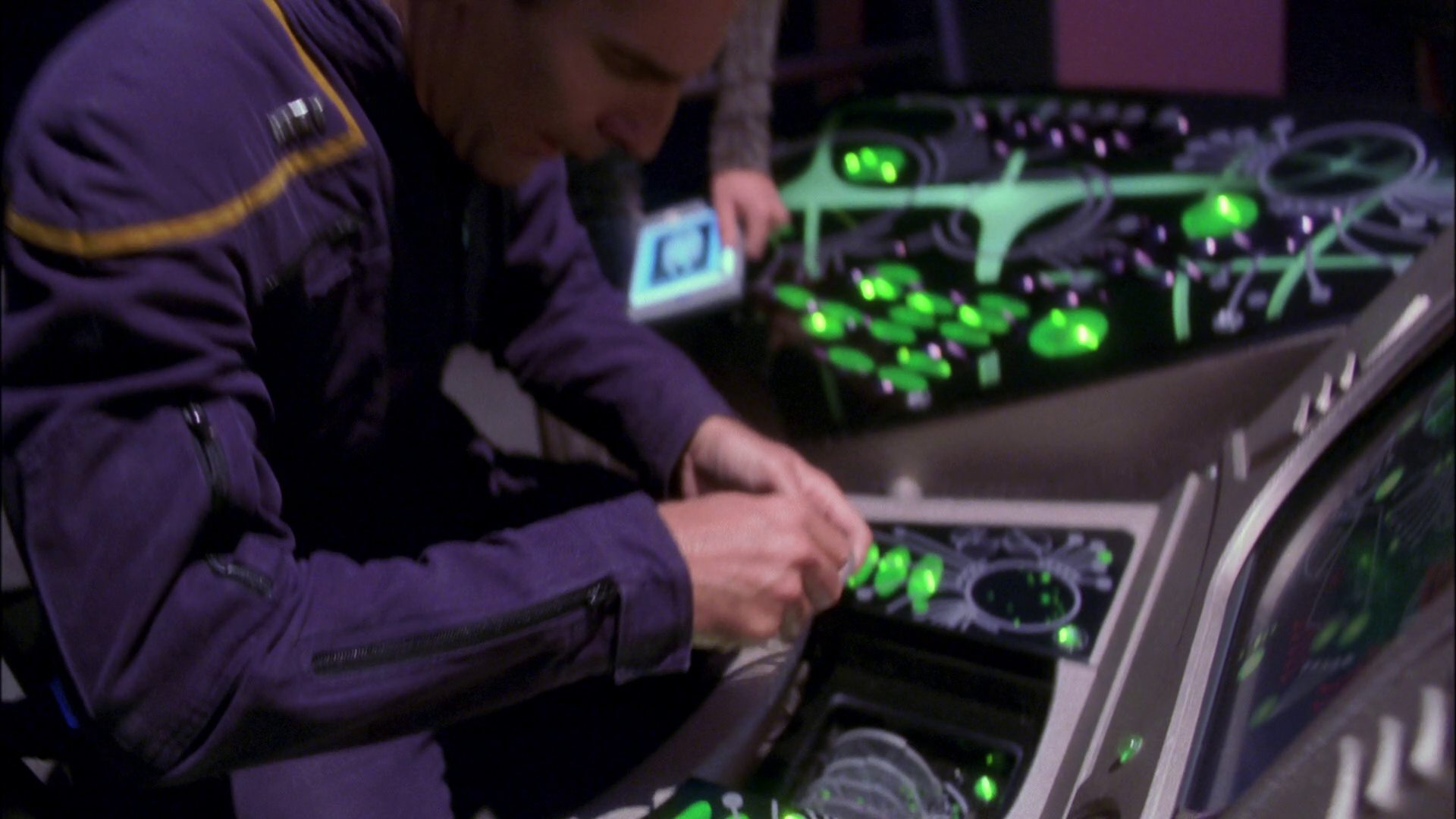 extant_StarTrek_ENT_1x26-_ShockwavePart1_2496.jpg