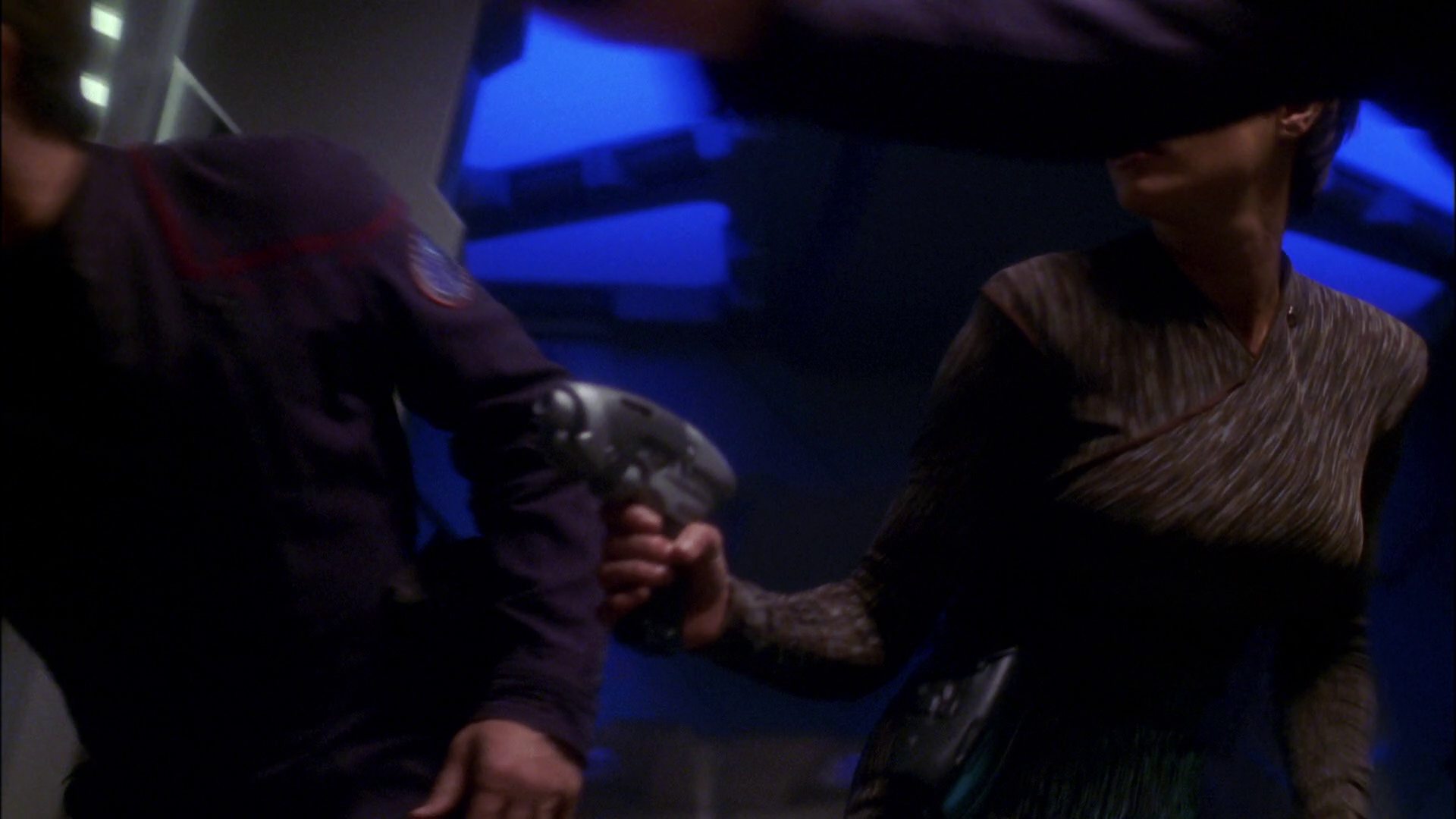 extant_StarTrek_ENT_1x26-_ShockwavePart1_2517.jpg
