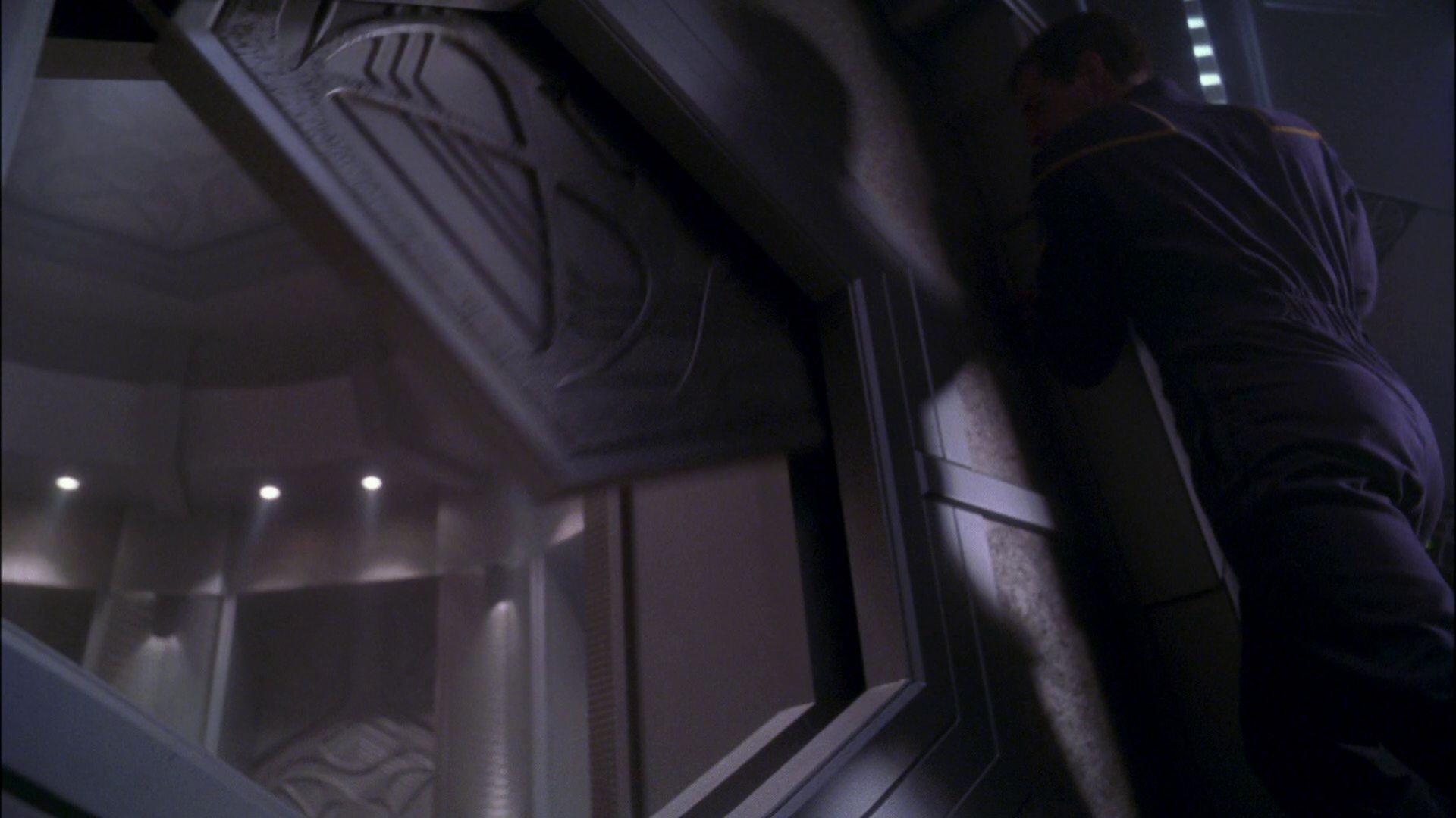extant_StarTrek_ENT_1x26-_ShockwavePart1_2562.jpg