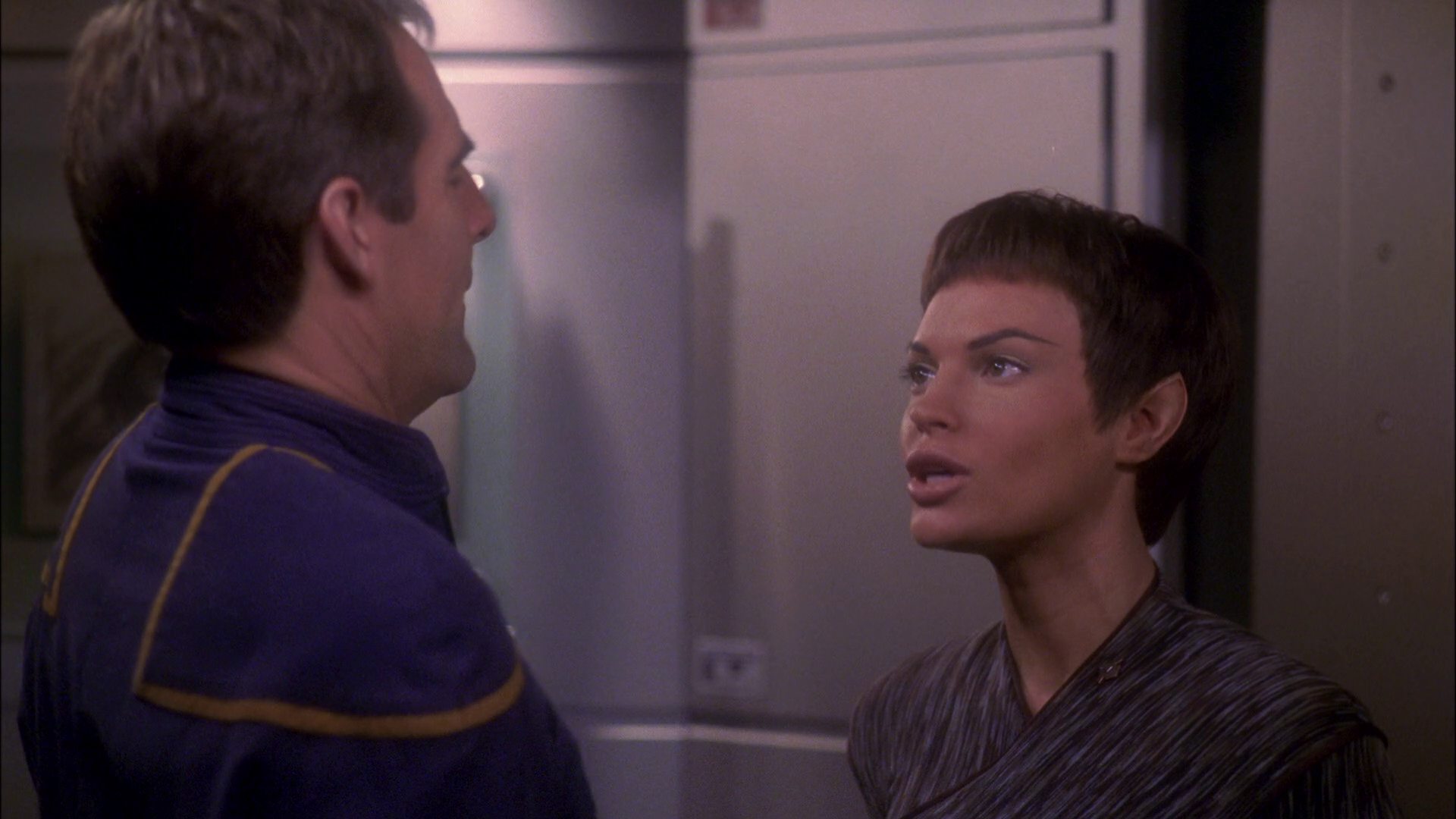 extant_StarTrek_ENT_1x26-_ShockwavePart1_2878.jpg