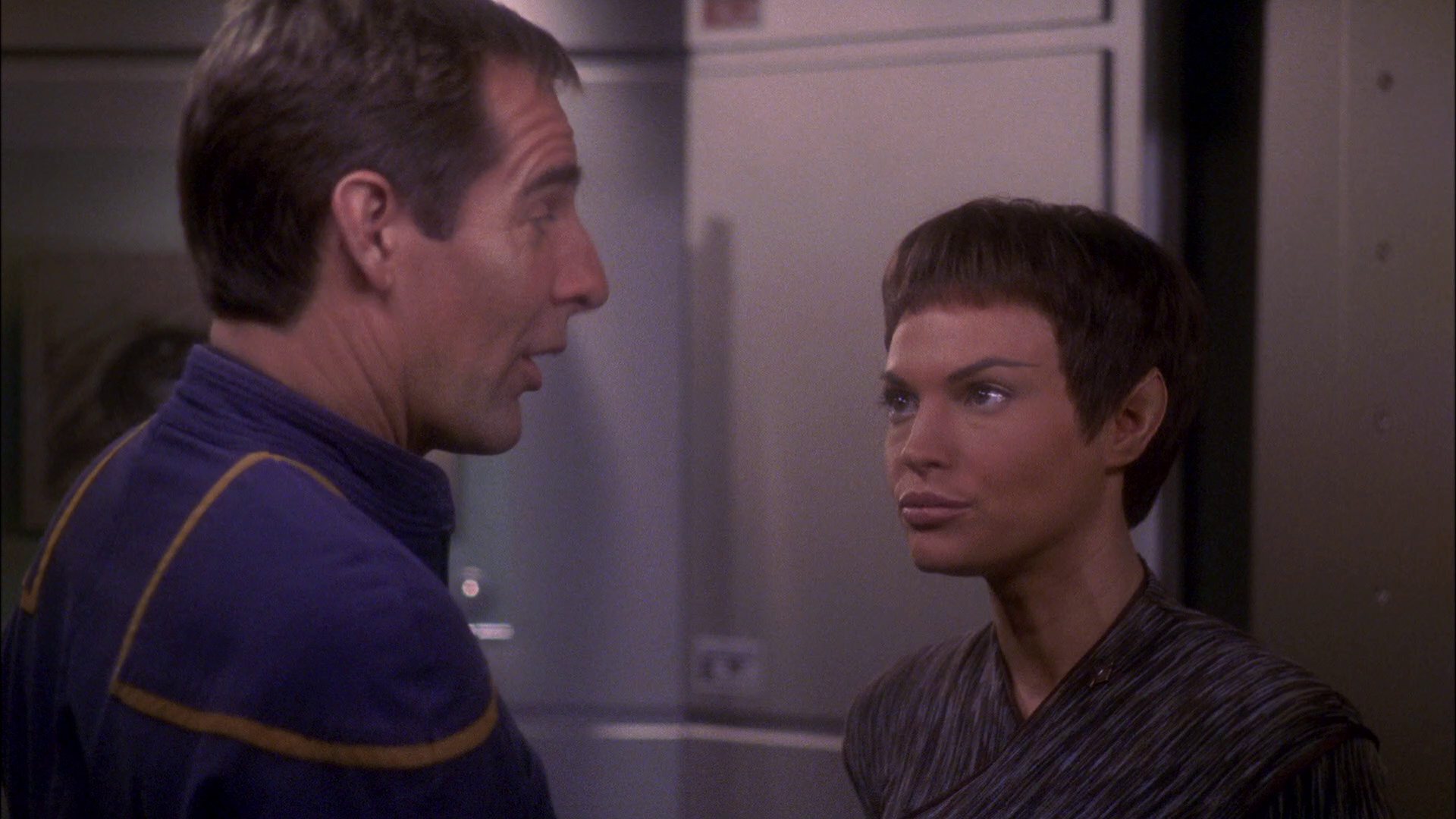 extant_StarTrek_ENT_1x26-_ShockwavePart1_2880.jpg
