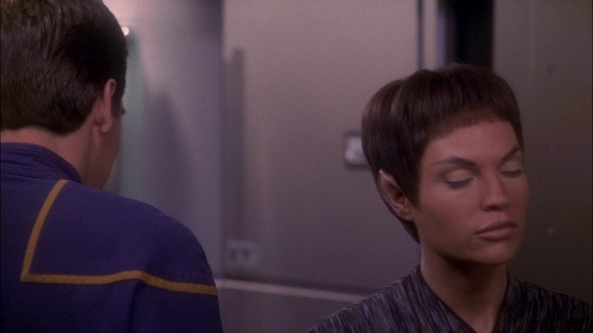 extant_StarTrek_ENT_1x26-_ShockwavePart1_2929.jpg