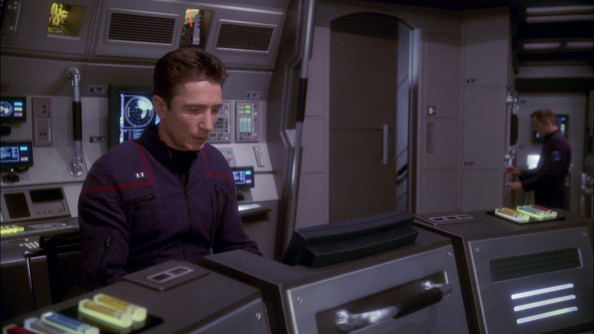extant_StarTrek_ENT_1x26-_ShockwavePart1_3012.jpg