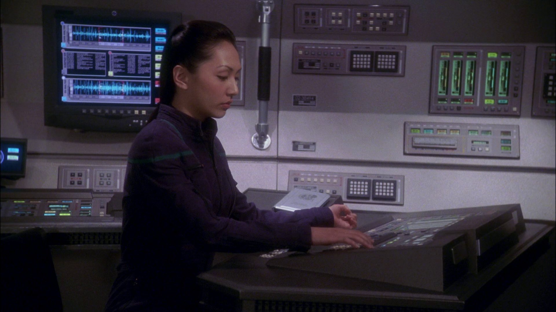 extant_StarTrek_ENT_1x26-_ShockwavePart1_3400.jpg