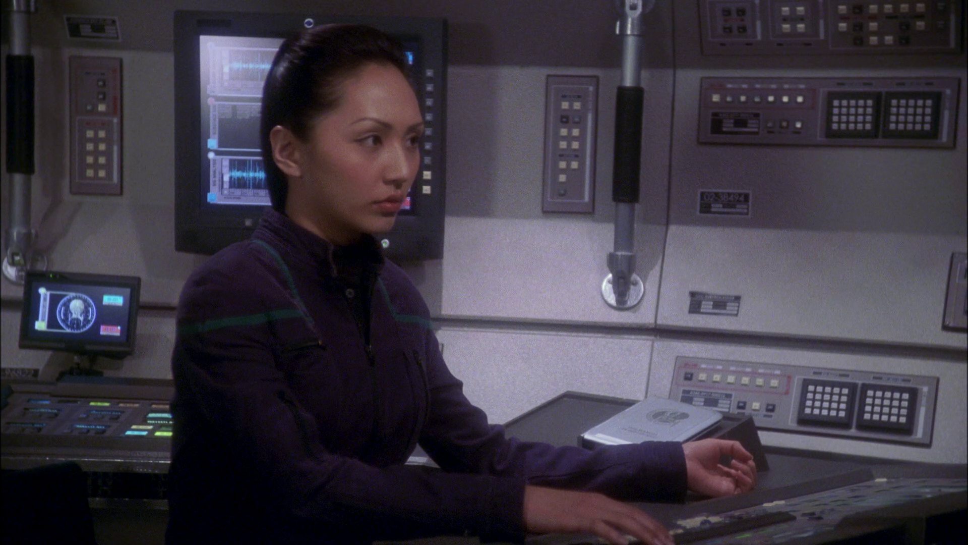 extant_StarTrek_ENT_1x26-_ShockwavePart1_3420.jpg